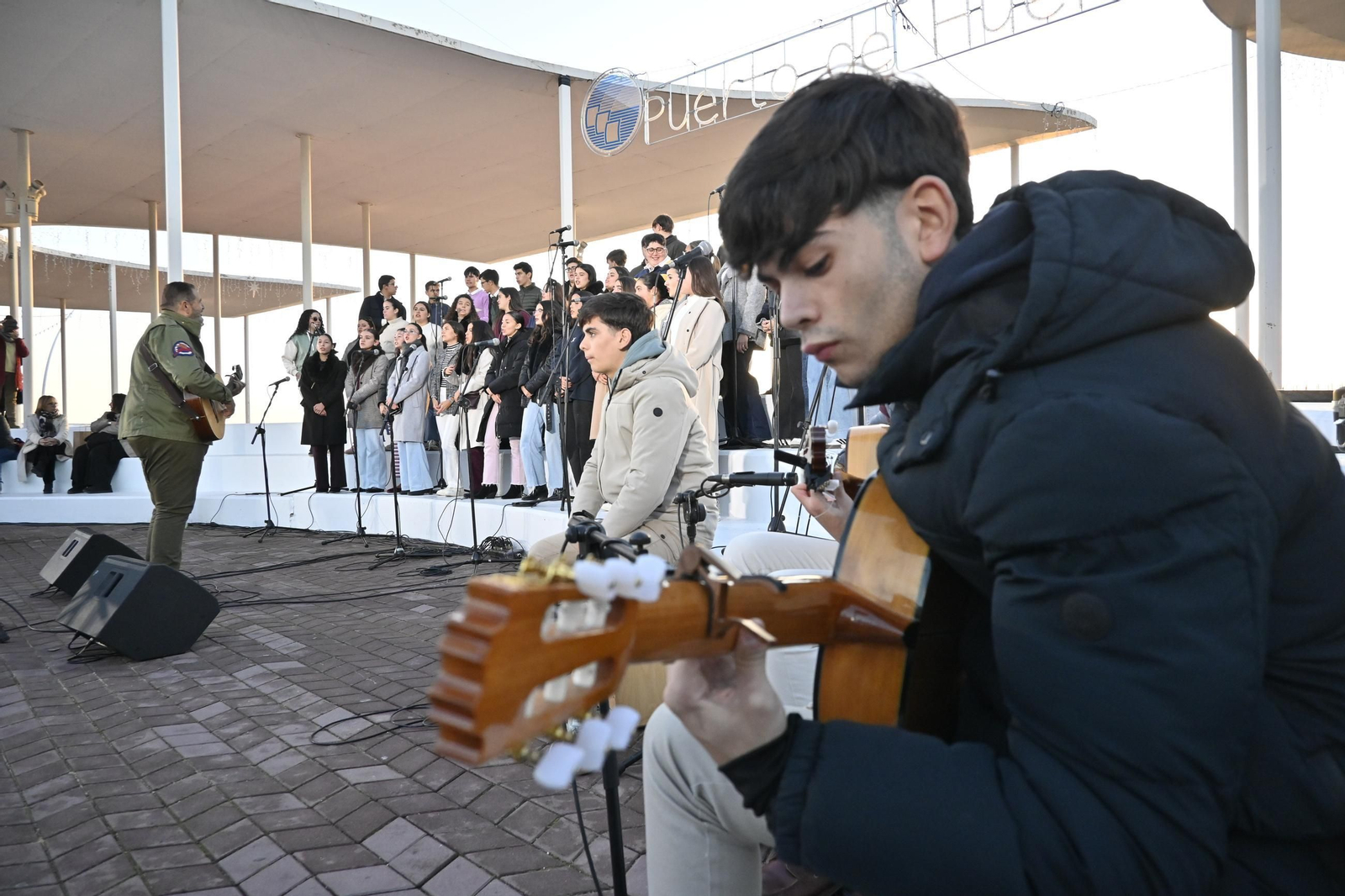 Inauguración de la iluminación navideña en el Paseo de la Ría del Puerto de Huelva 2025