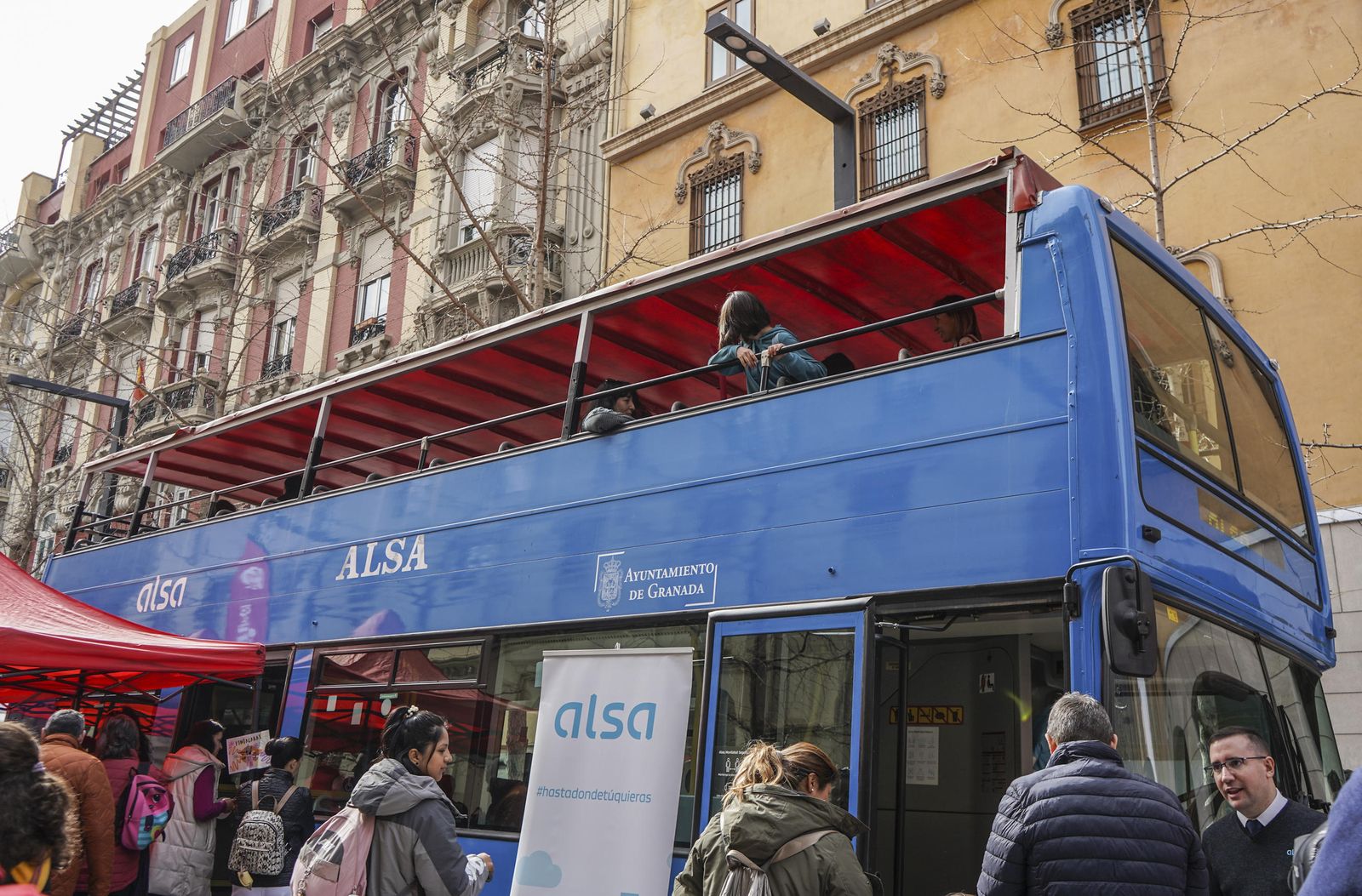 El Día Sin Coche llena de ciudadanos la Gran Vía de Granada