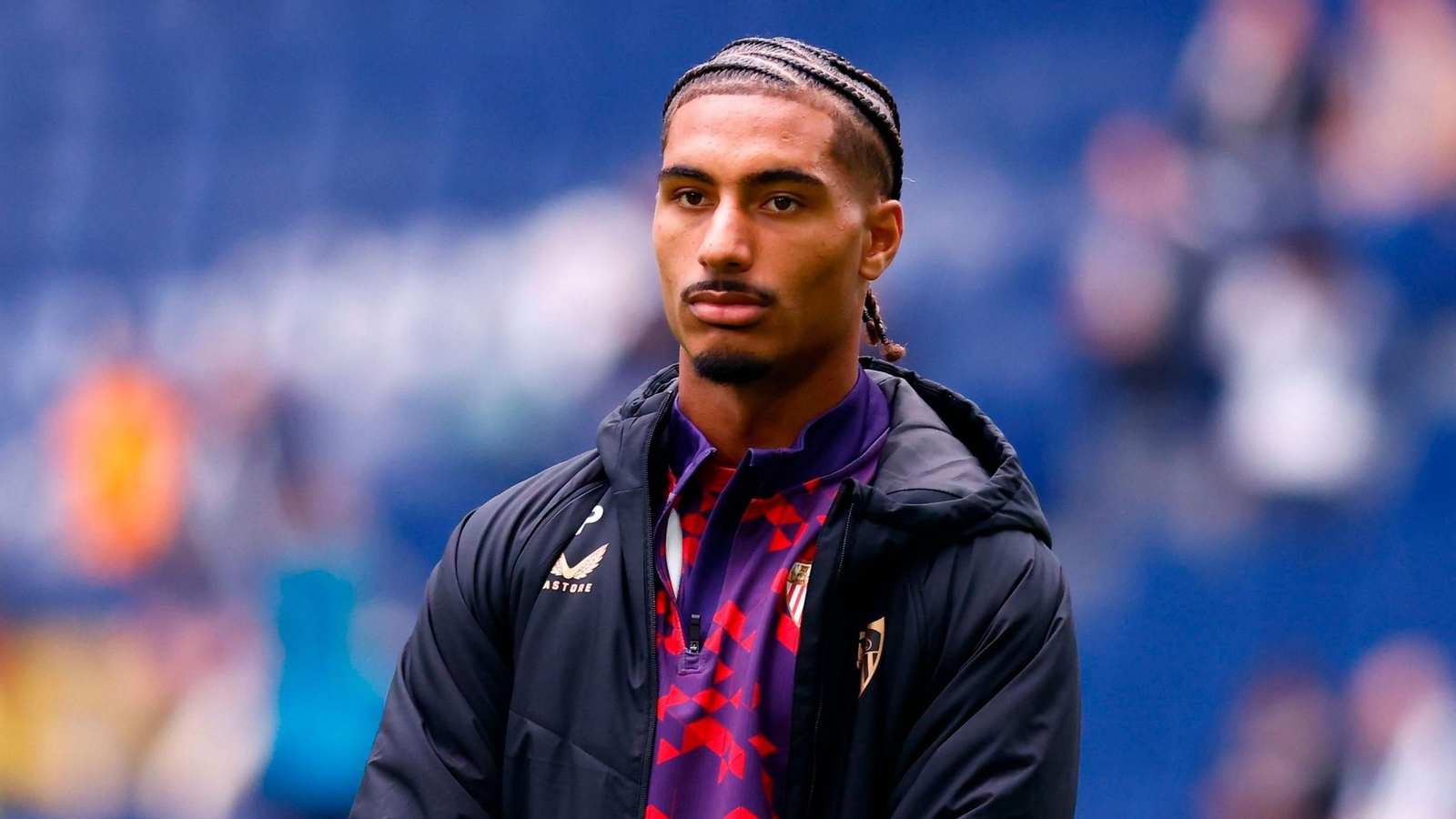Loic Badé en el Santiago Bernabéu antes de medirse al Real Madrid