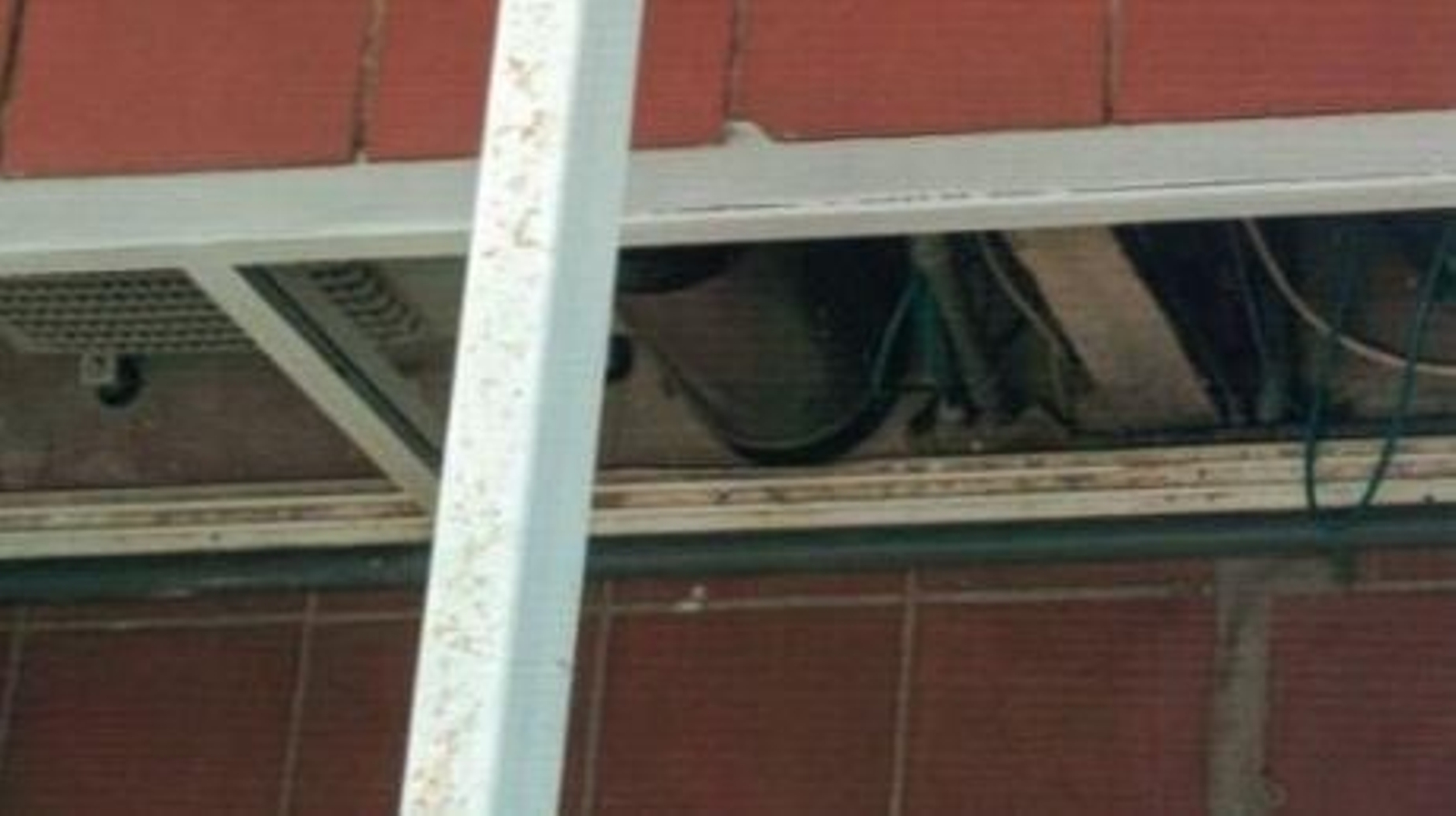 Una imagen de los equipos de la clínica, que están ubicados en el patio de luces.