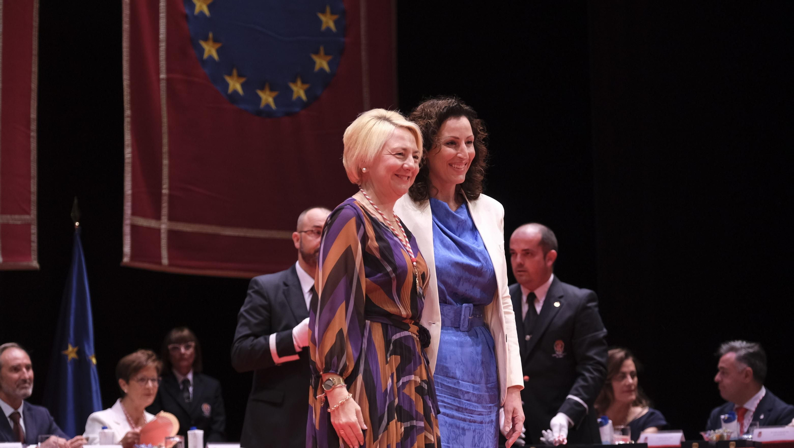 Imágenes de la constitución de la Corporación Municipal de almería, con María Vázquez como Alcaldesa