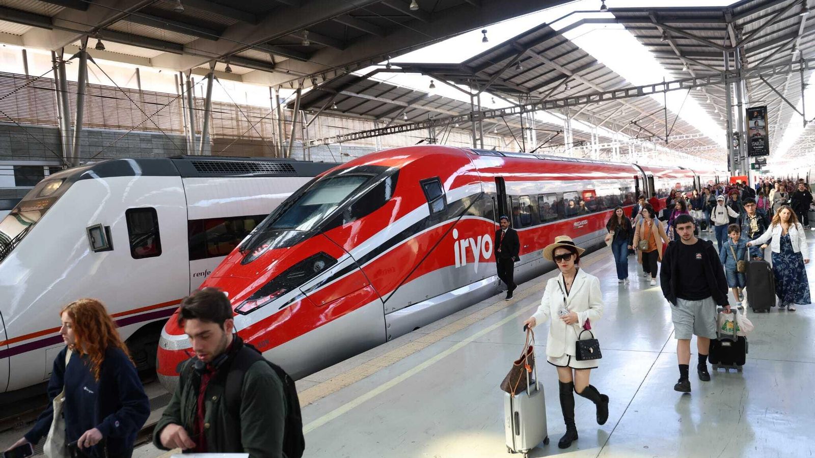 Primer tren de Iryo que llega a Málaga.