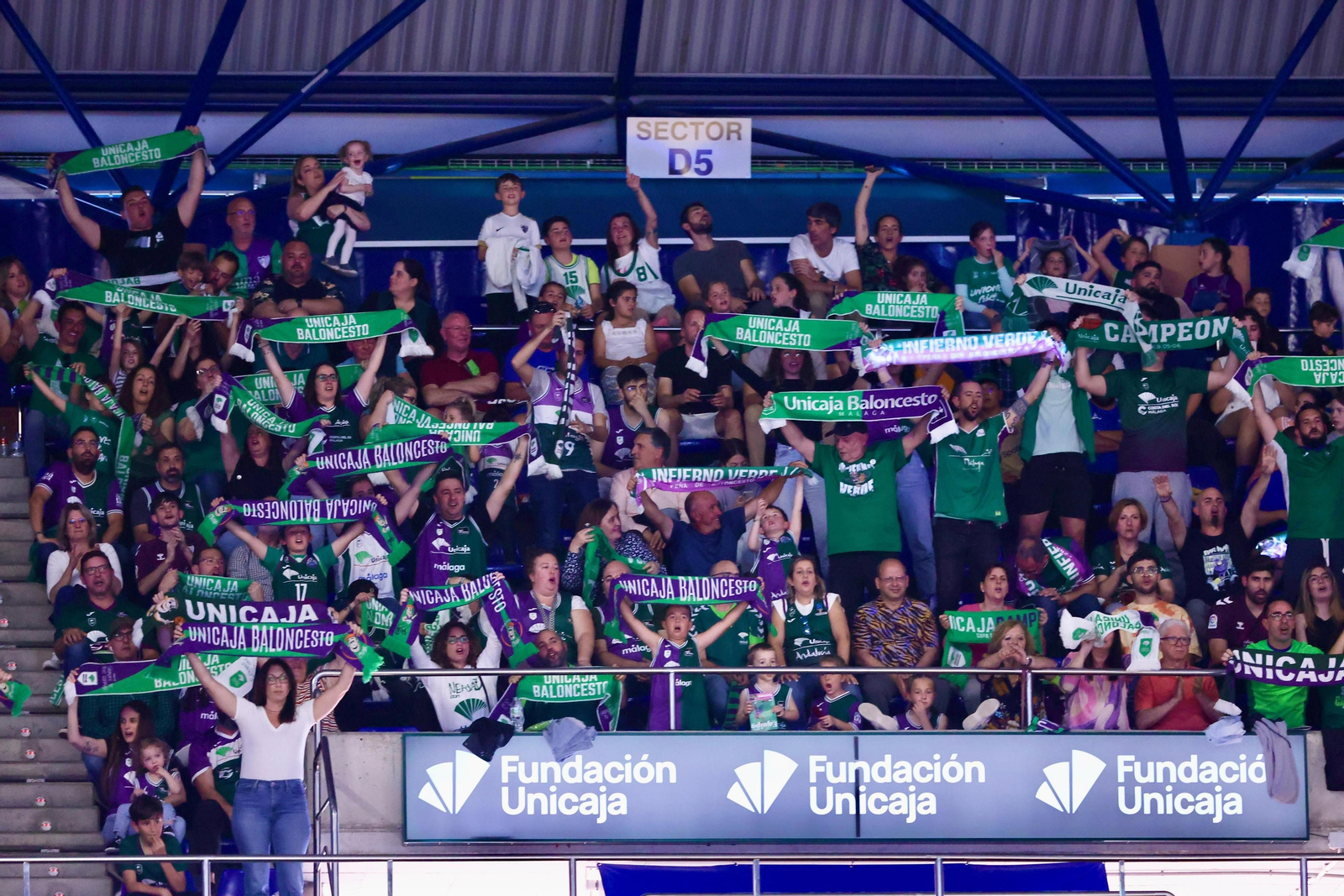 Búscate en las gradas del Carpena en el Unicaja-Baskonia