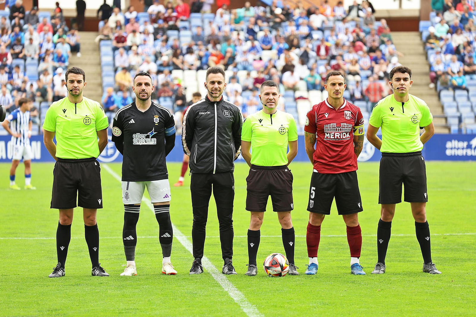 Imágenes del encuentro entre el Recreativo de Huelva y la AD Mérida