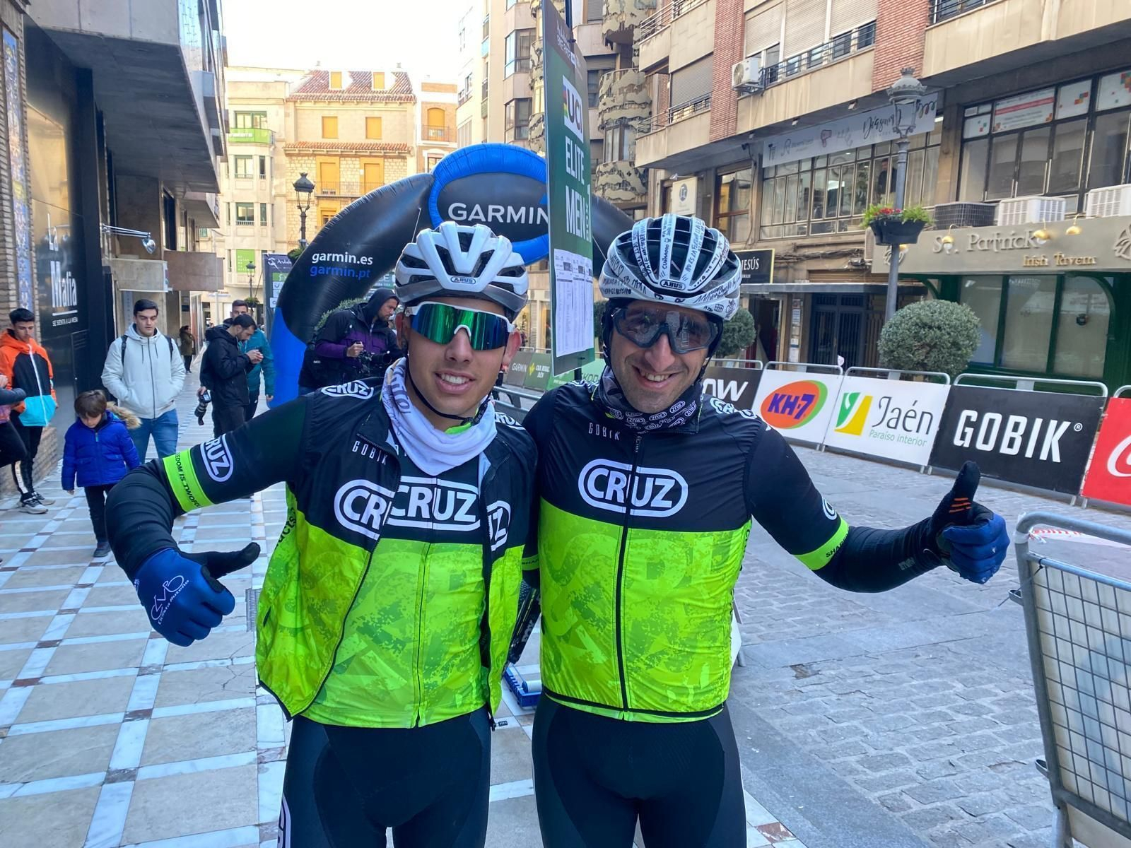 En imágenes: así ha salido a la Andalucía Bike Race desde la 'Carrera' de Jaén