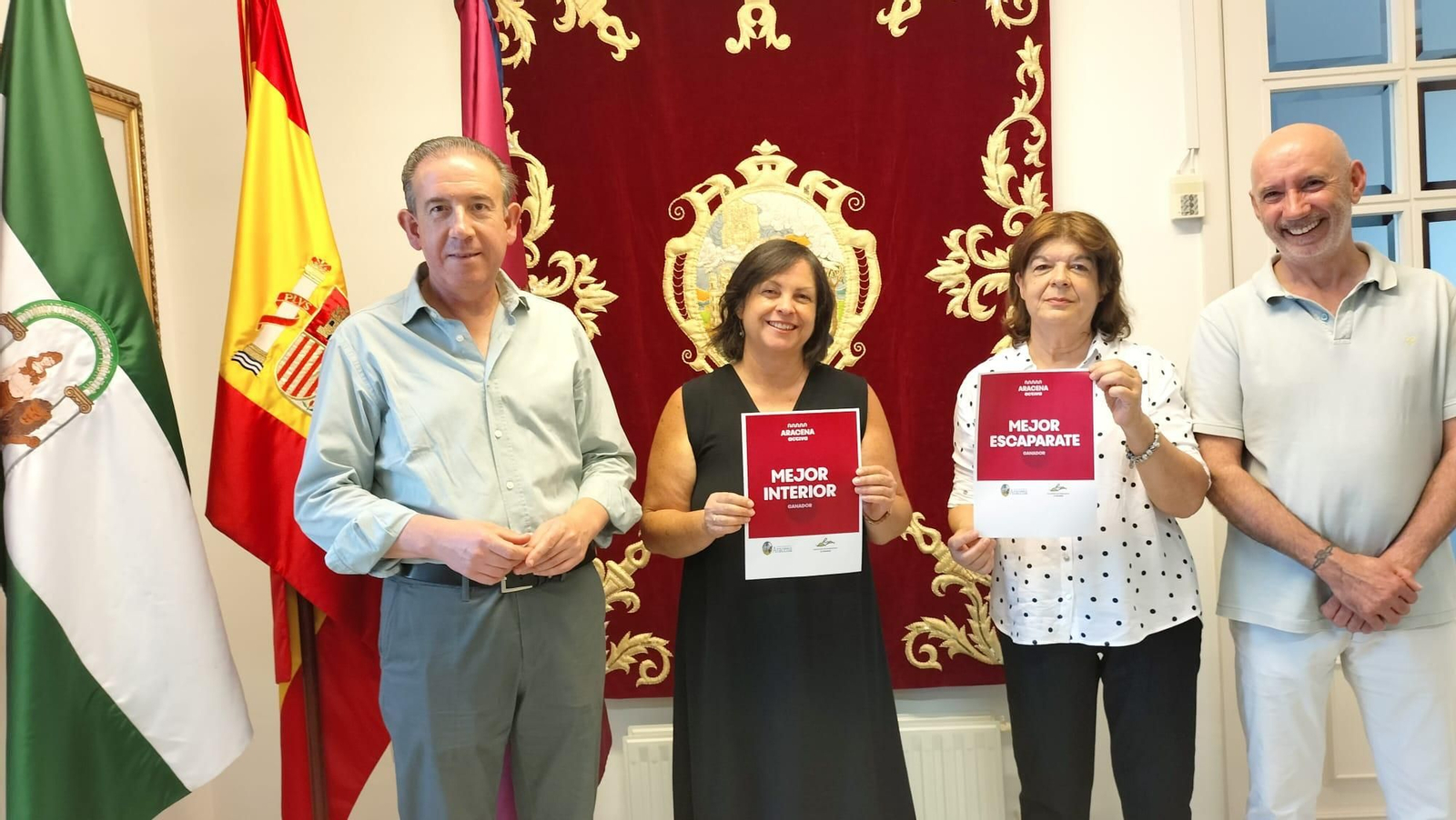Entrega de los premios decoración comercio verano Aracena Activa.