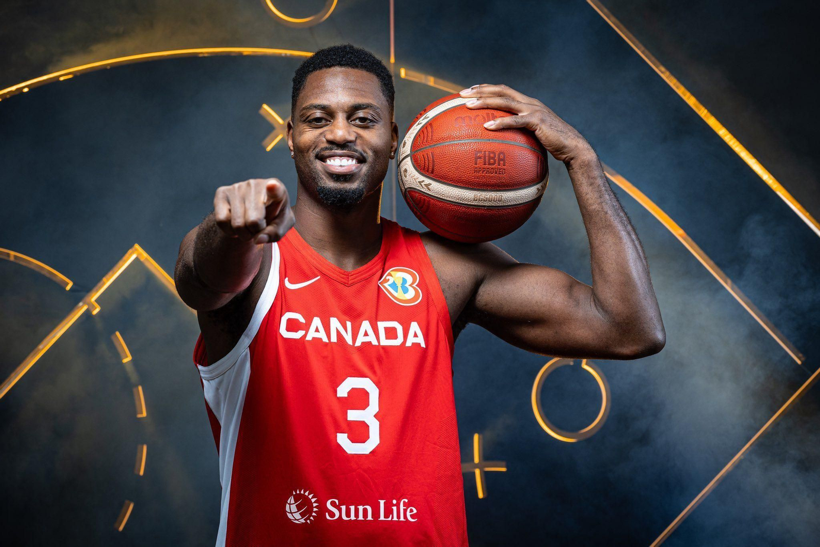 Melvin Ejim jugará el Mundial con Canadá
