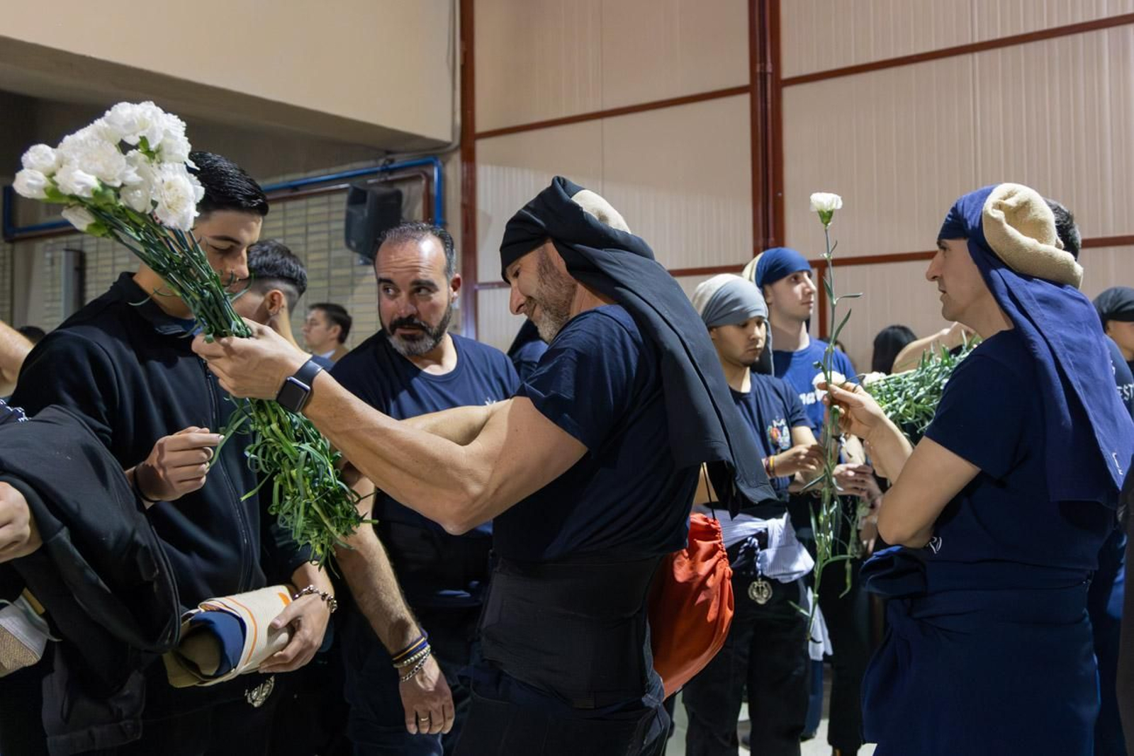 La temida lluvia impide el desarrollo normal de este Martes Santo