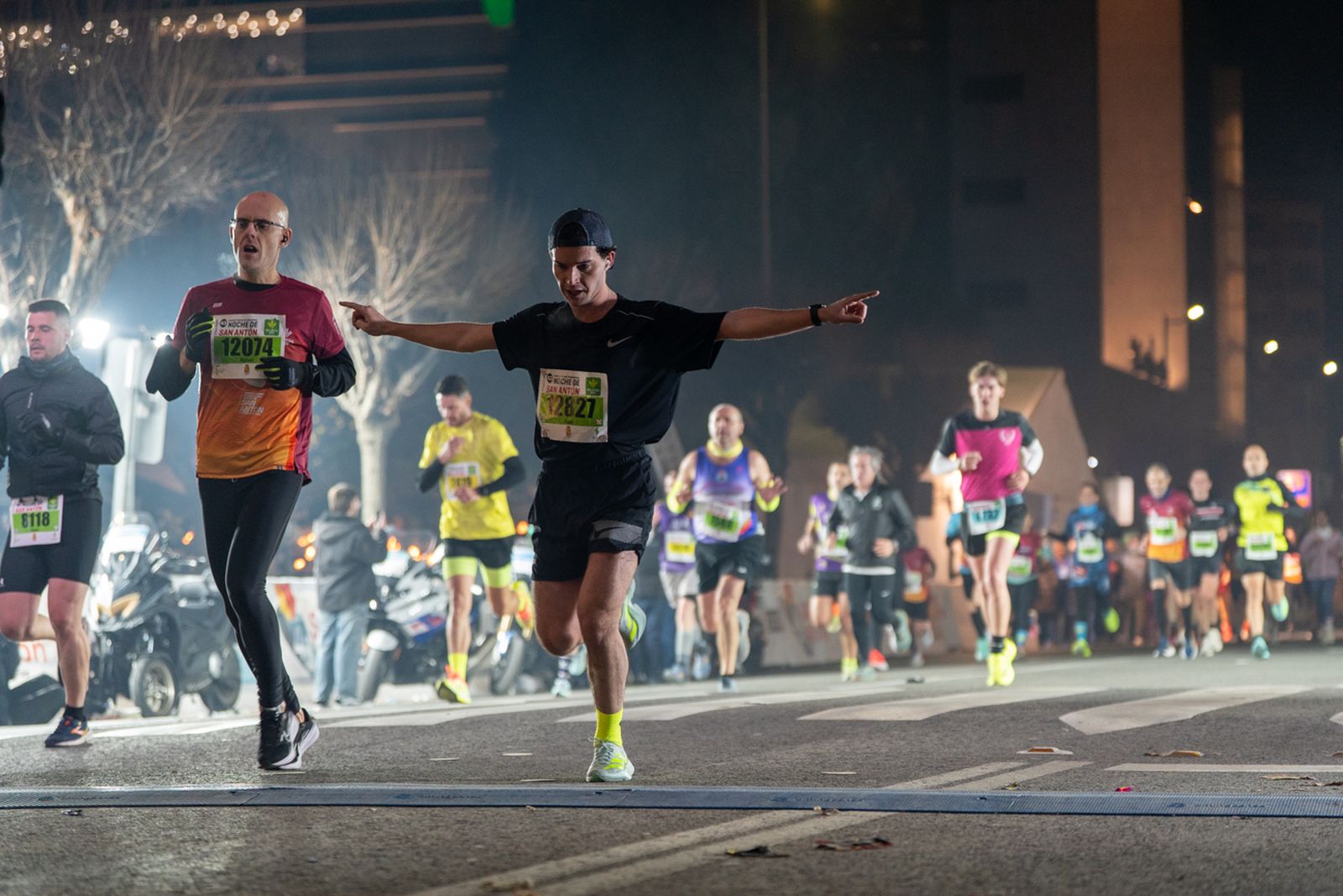 En imágenes: búscate en tu llegada a meta de la Carrera de San Antón 2026 (7)