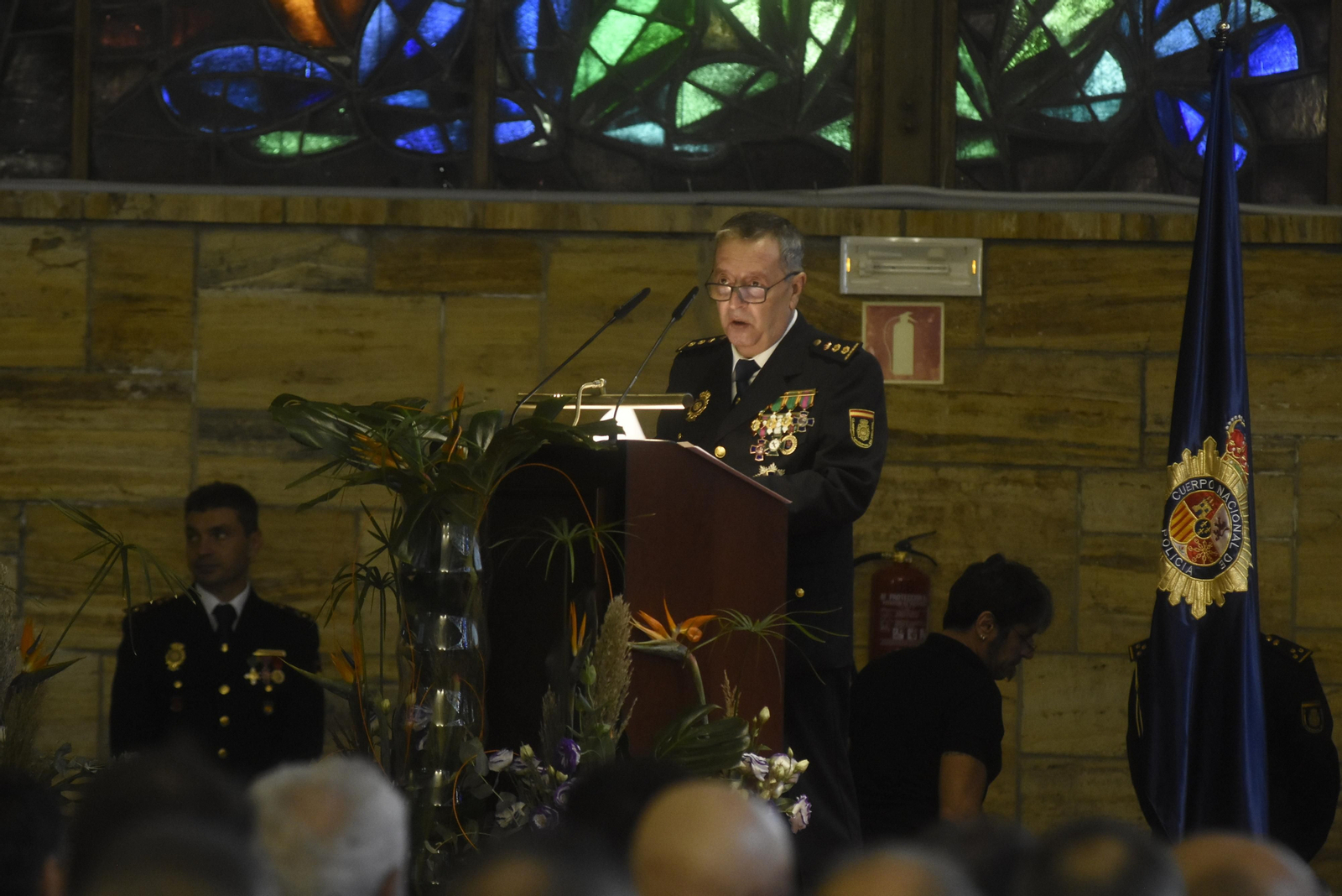 Las fotos de la Festividad de los Santos Ángeles Custodios, Patrones de la Policía Nacional, en Córdoba