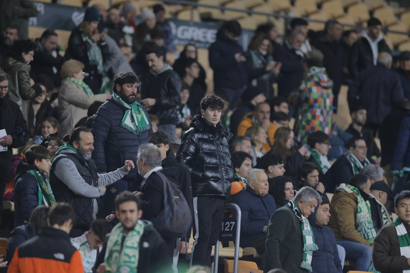 Búscate en las fotos del Betis - Getafe