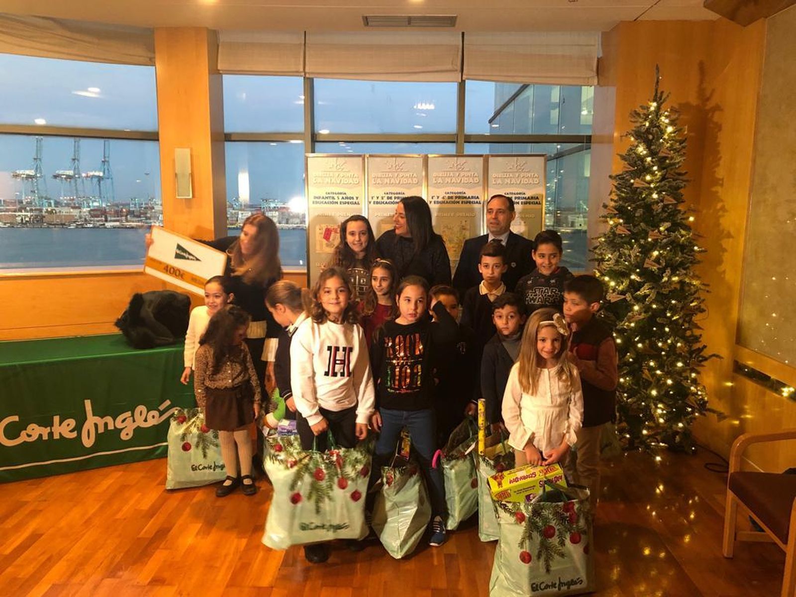 Un momento de la entrega de premios en El Corte Inglés de Algeciras.