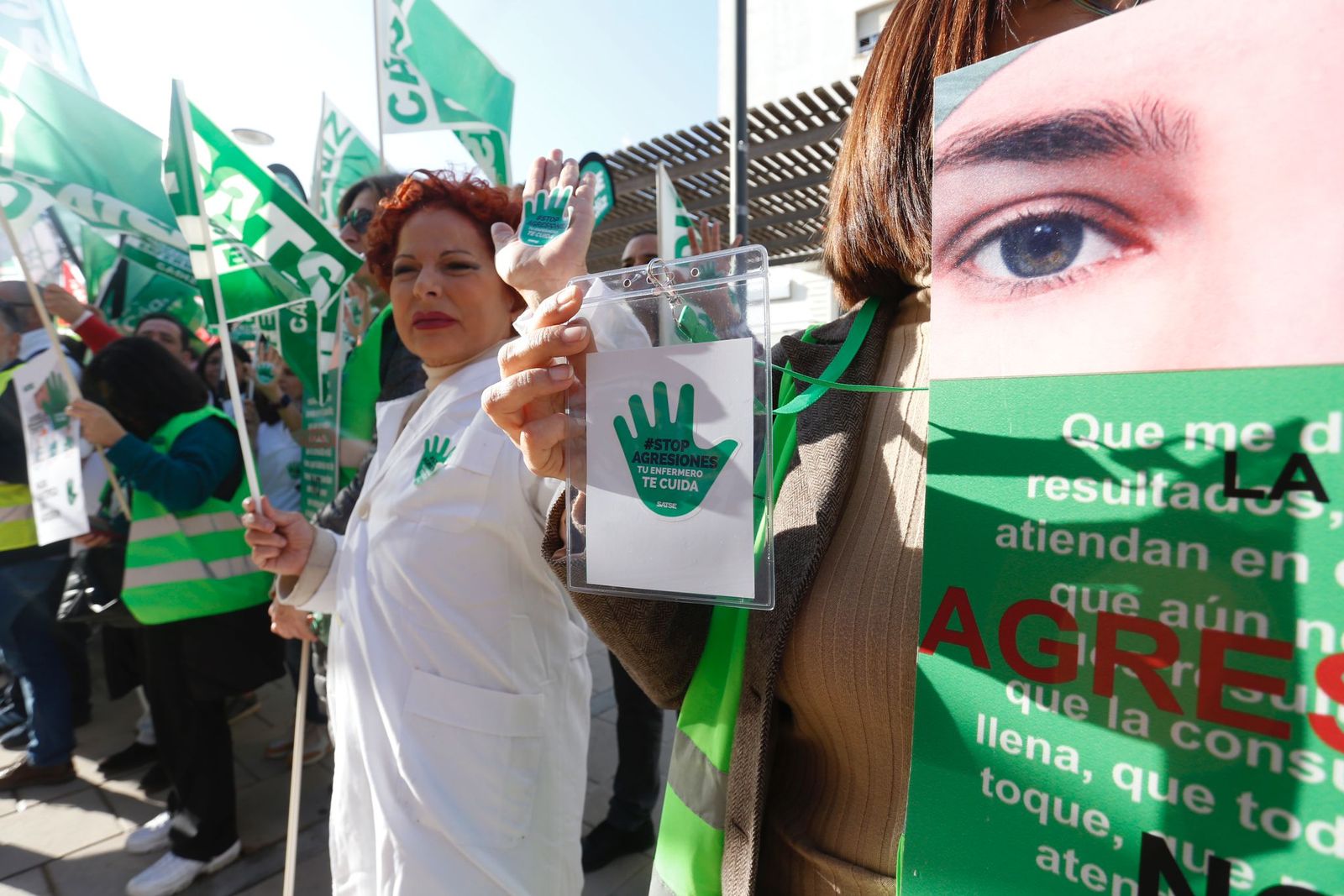La concentración de los sanitarios, este martes en Algeciras.