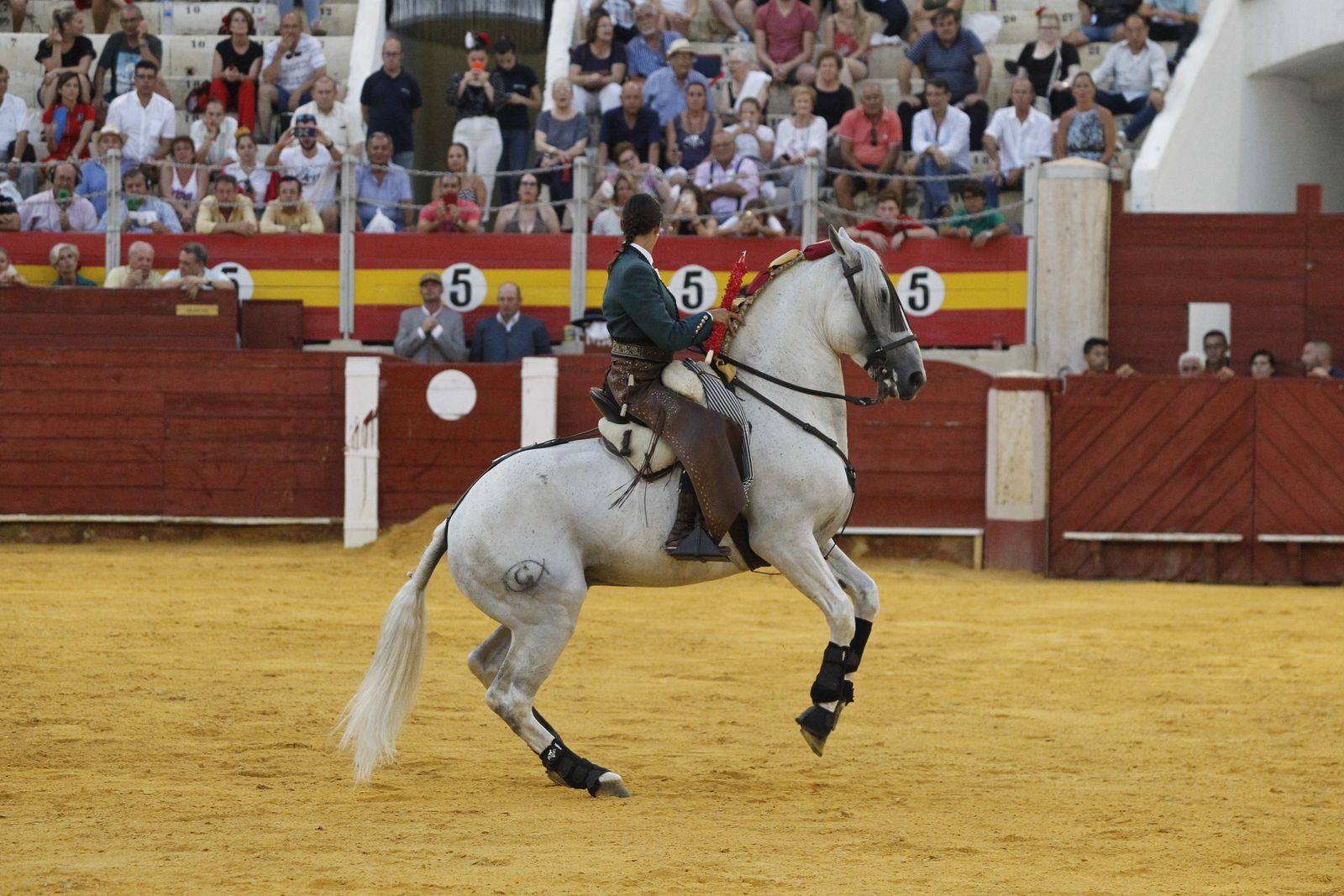 Fotogalería corrida de rejones. Feria de Almería 2019