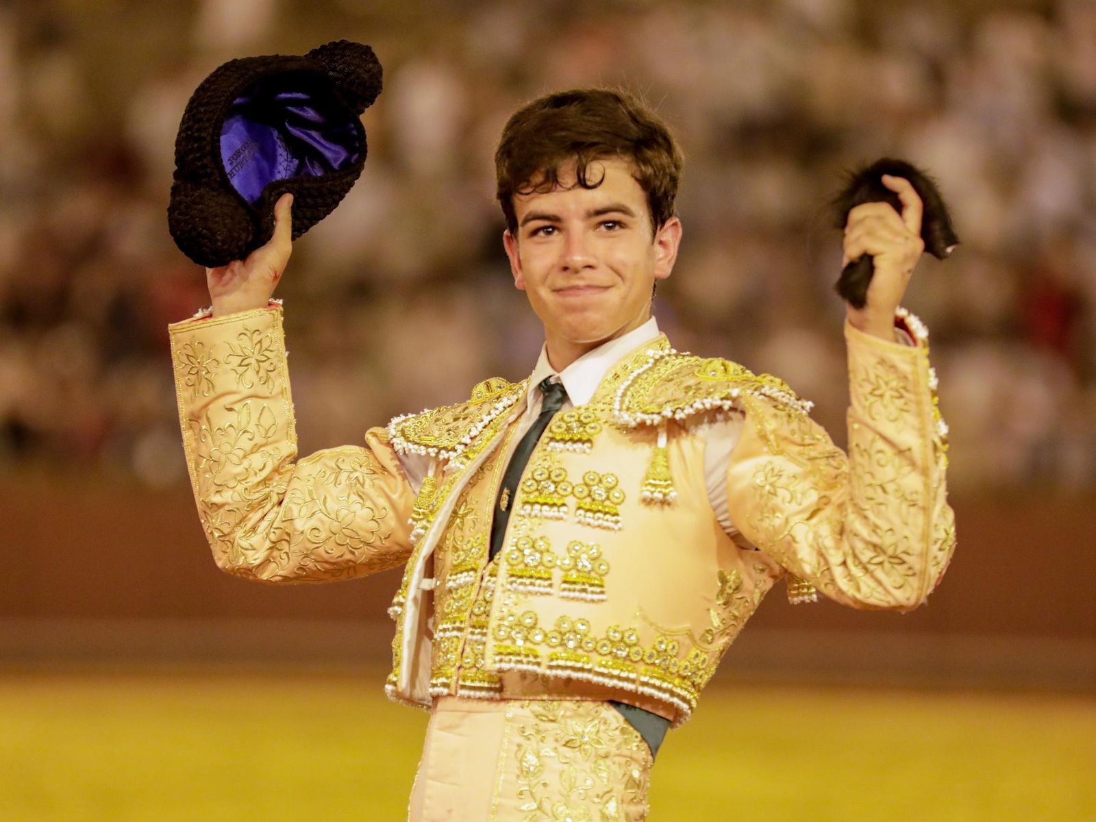 El novillero coriano Jorge Hurtado cortó una oreja de mucho peso.