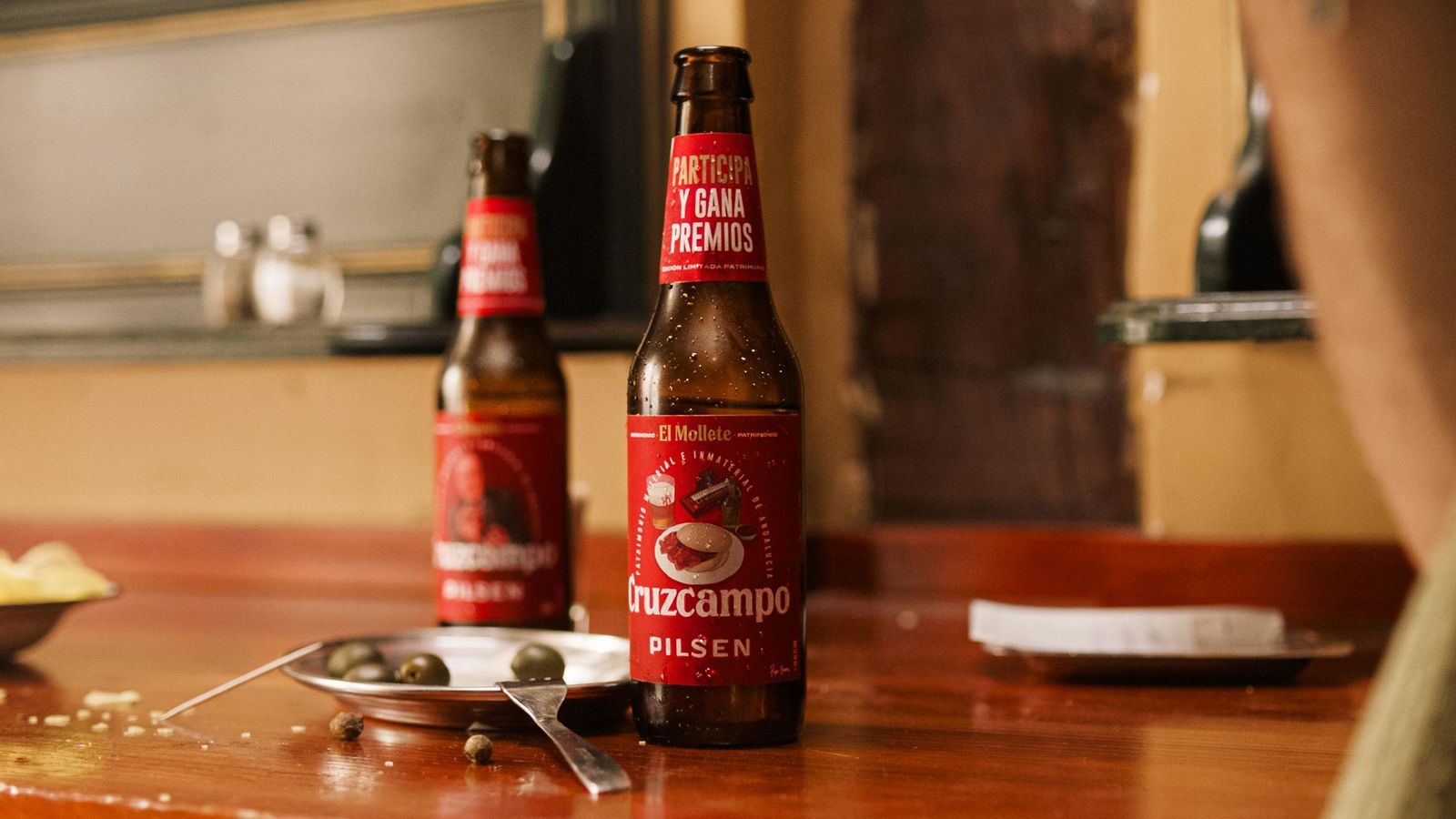 Chiquito de la Calzada y el mollete, dos símbolos malagueños.