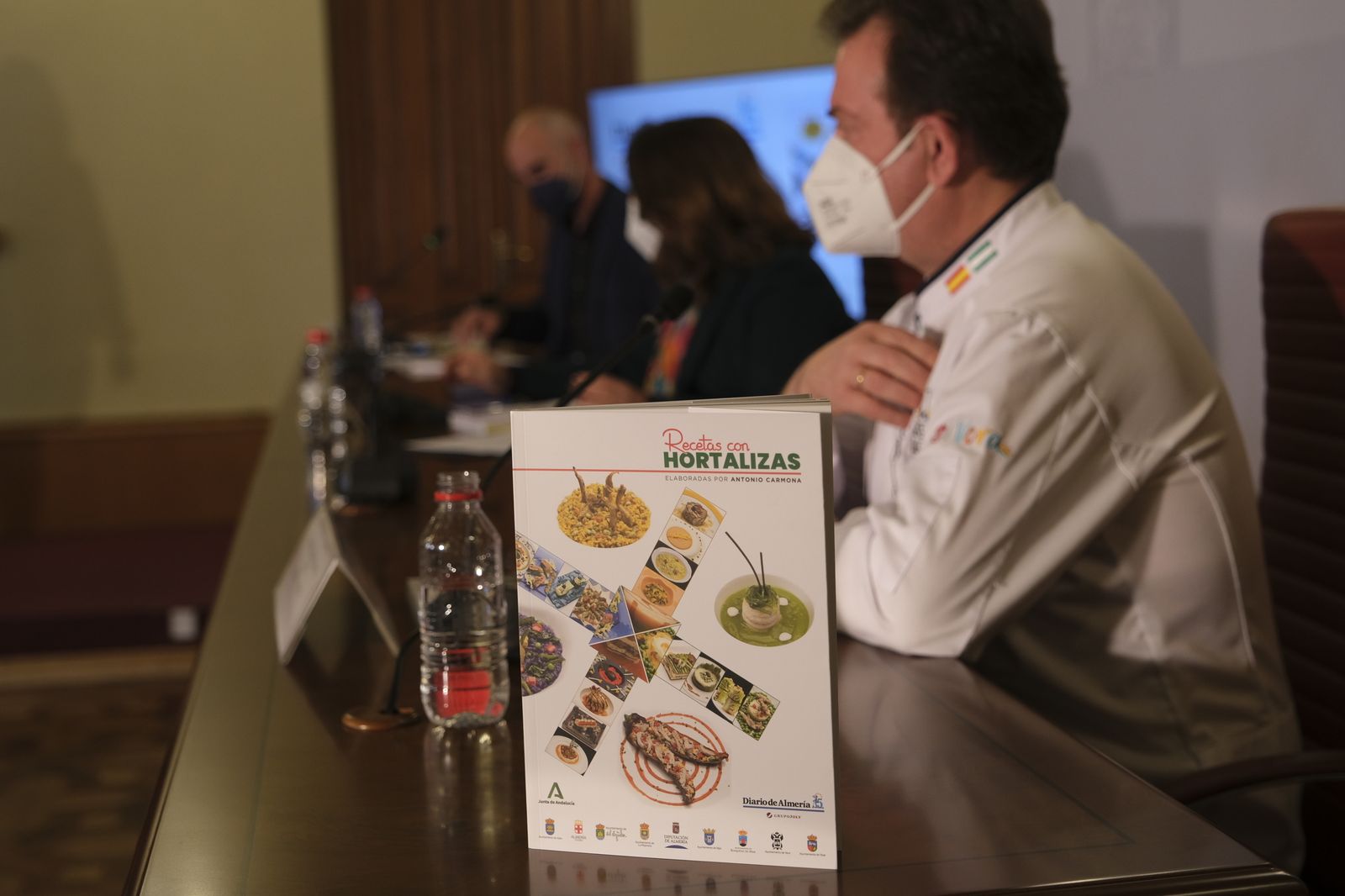 Fotogalería presentación libro 'Recetas con Hortalizas'. Diario de Almería