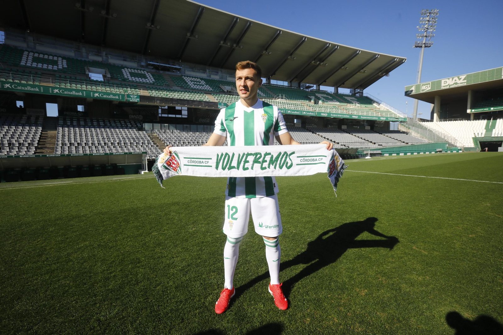 Las mejores fotos de la presentación de Del Moral como jugador del Córdoba aCF