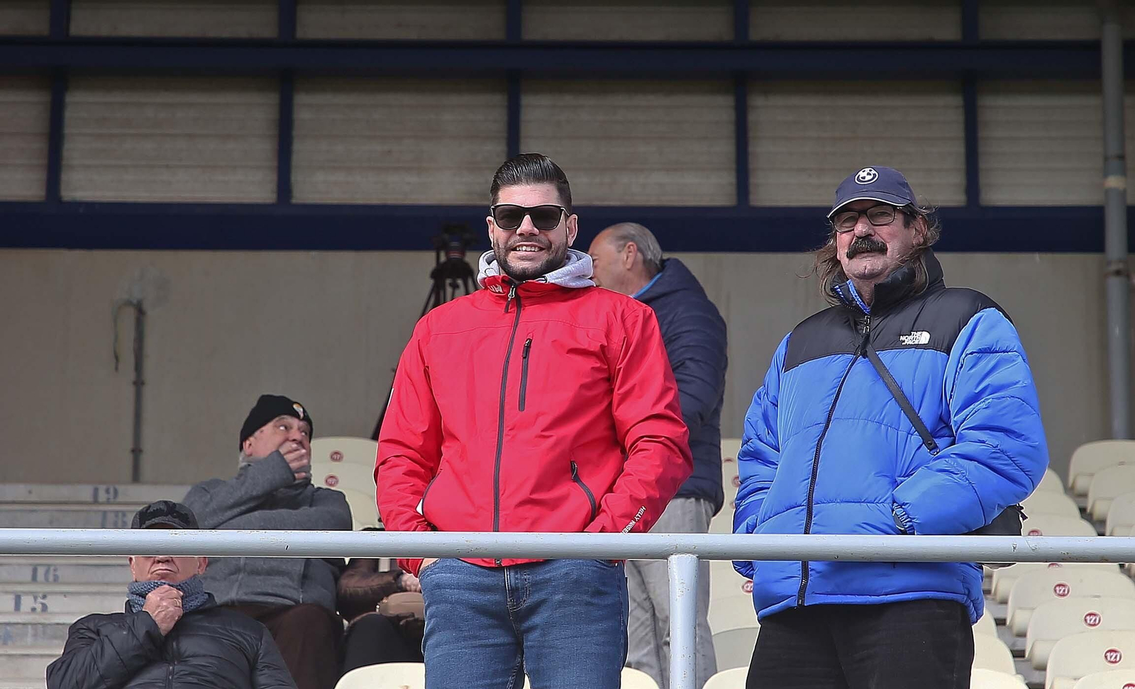 Fotos de la afición durante el Algeciras - Ceuta en el Nuevo Mirador