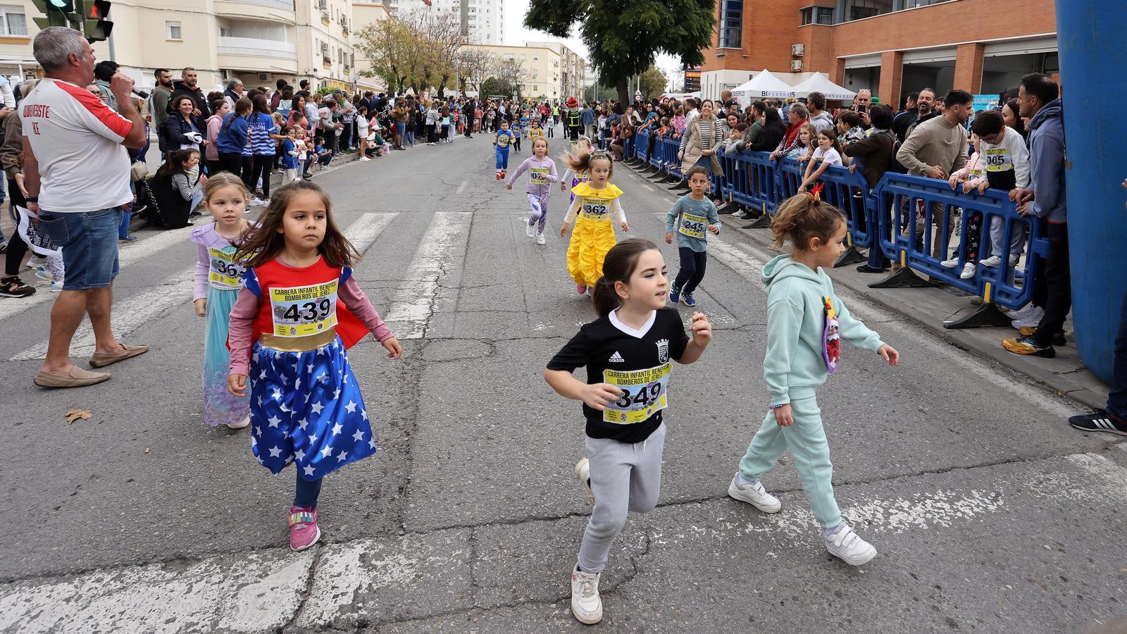Búscate en la 4ª carrera infantil benéfica Bomberos de Jerez 2024