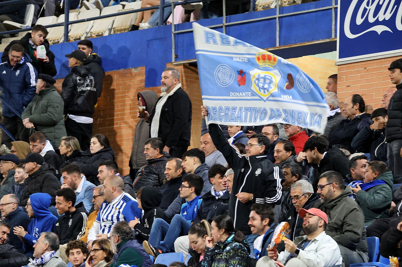 Aficionados del Recreativo en el último encuentro en el Nuevo Colombino.