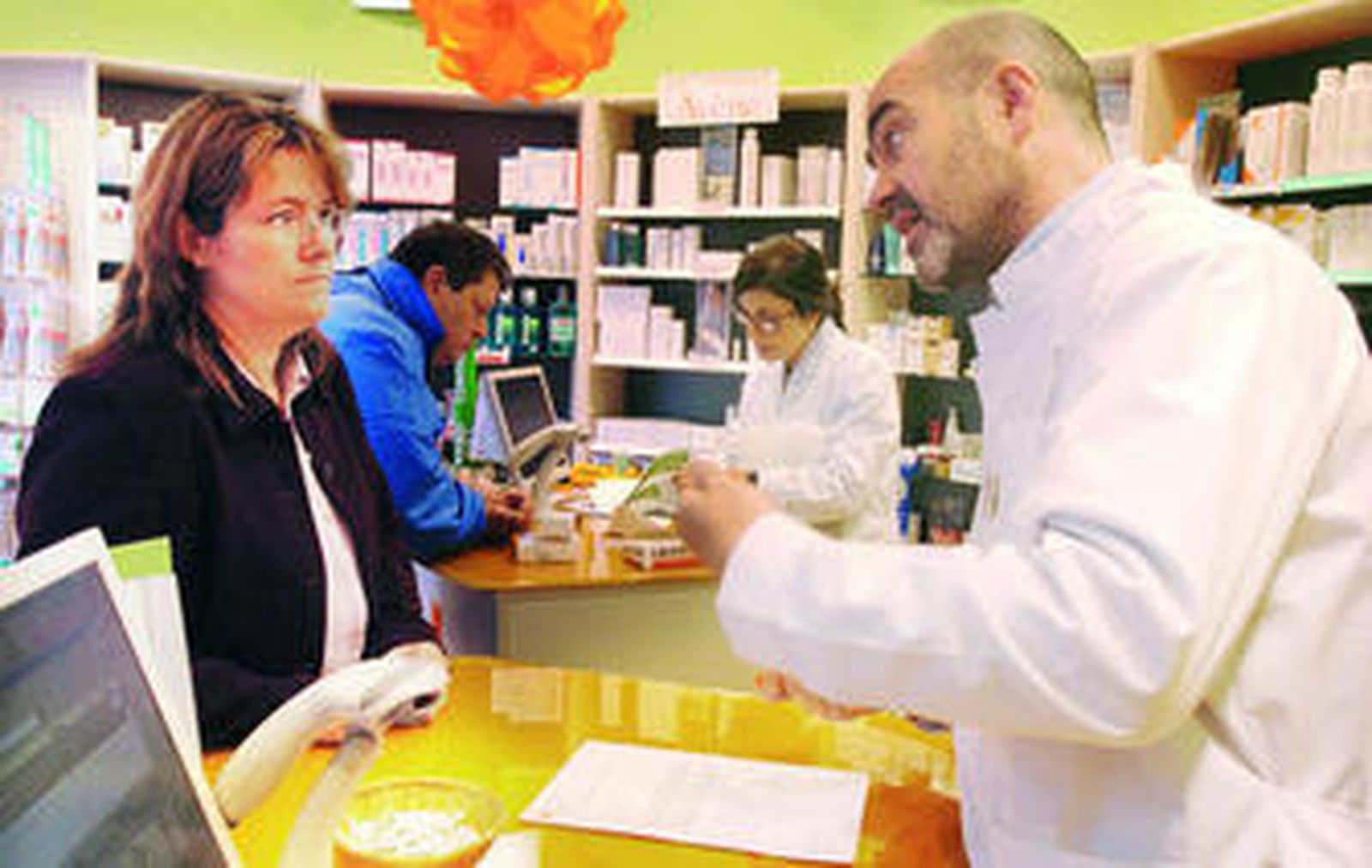 La campaña pretende que los farmacéuticos trasladen información util a los usuarios.
