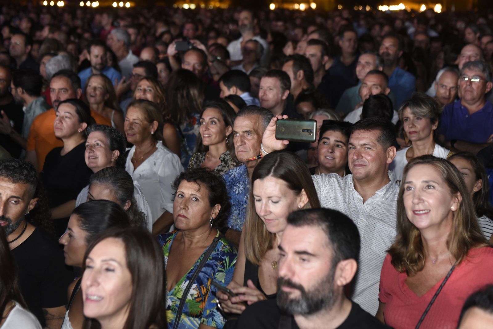 Búscate en el concierto de Seguridad Social y Hombres G de Icónica