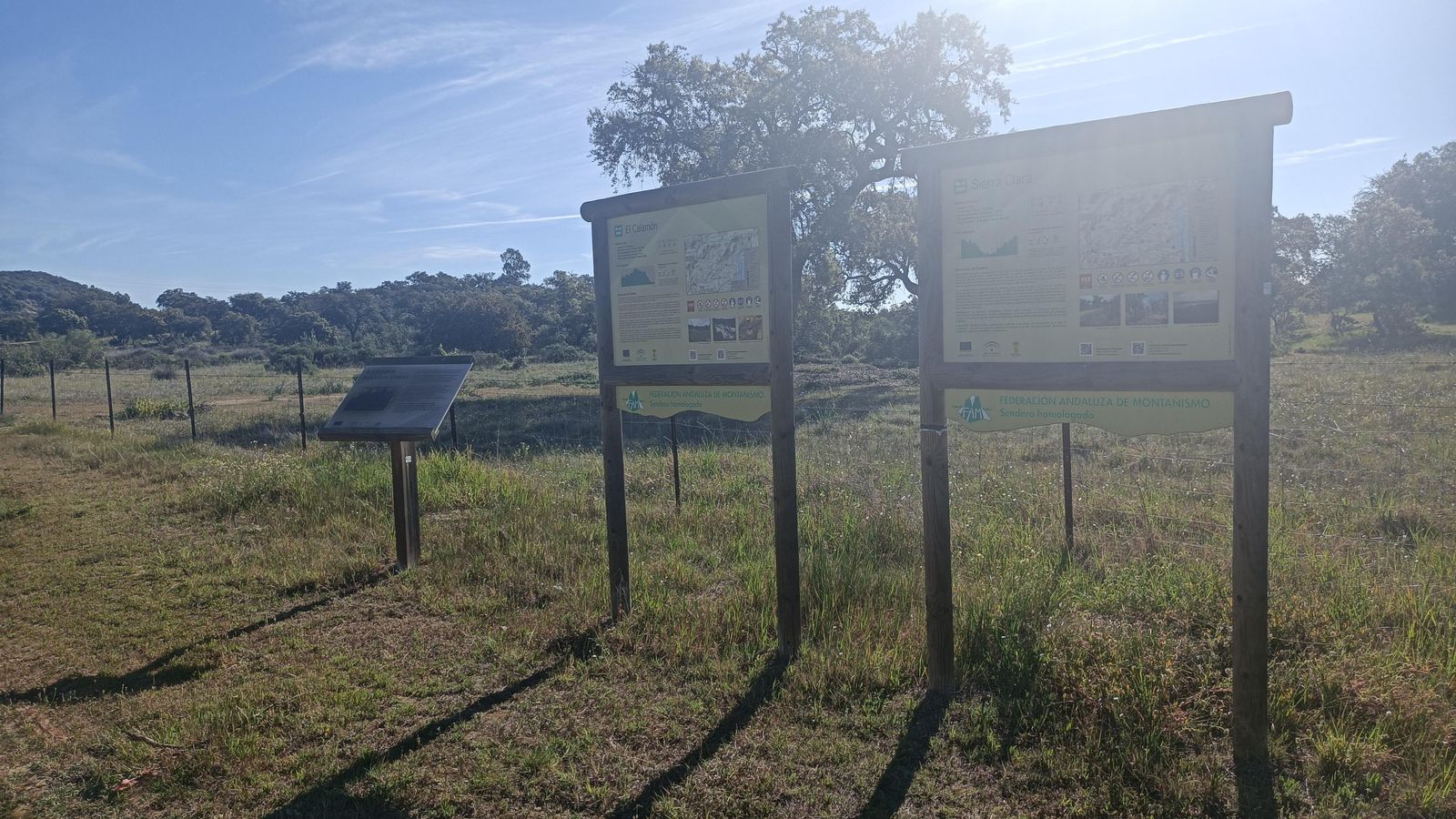 Estos carteles marcan el inicio de la ruta.