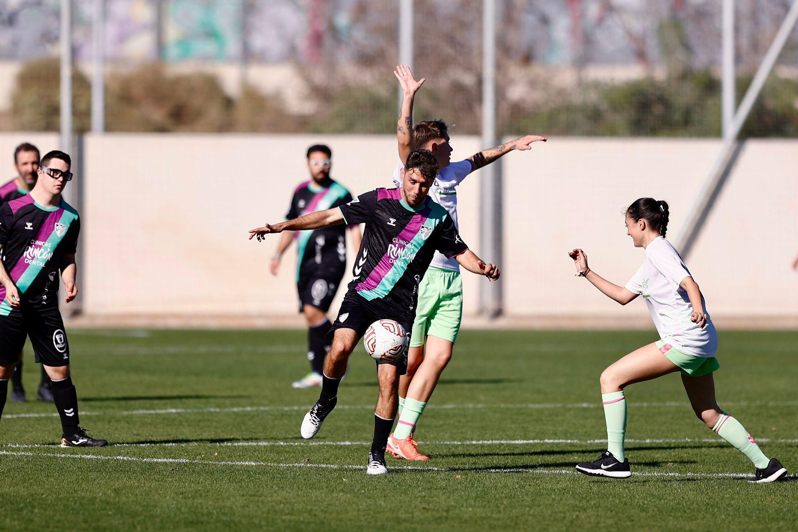 El Málaga CF Genuine se impone a la selección malagueña de influencers