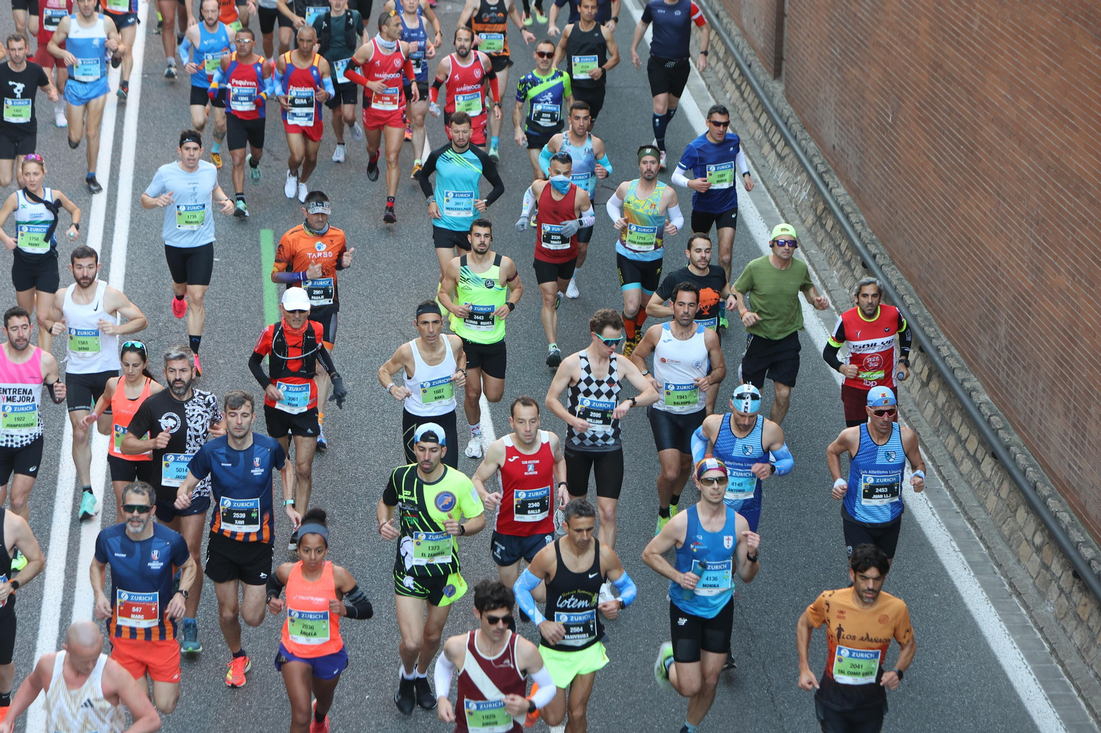 Búscate en la Zurich maratón de Sevilla