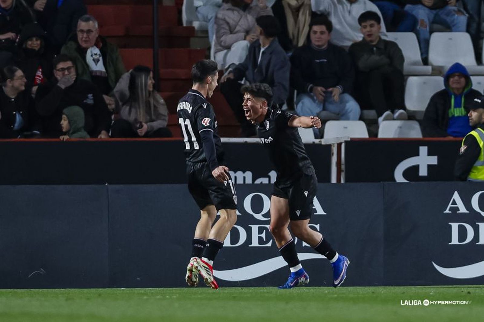 Arribas y Melamed celebran el 1-1 in extremis en Albacete