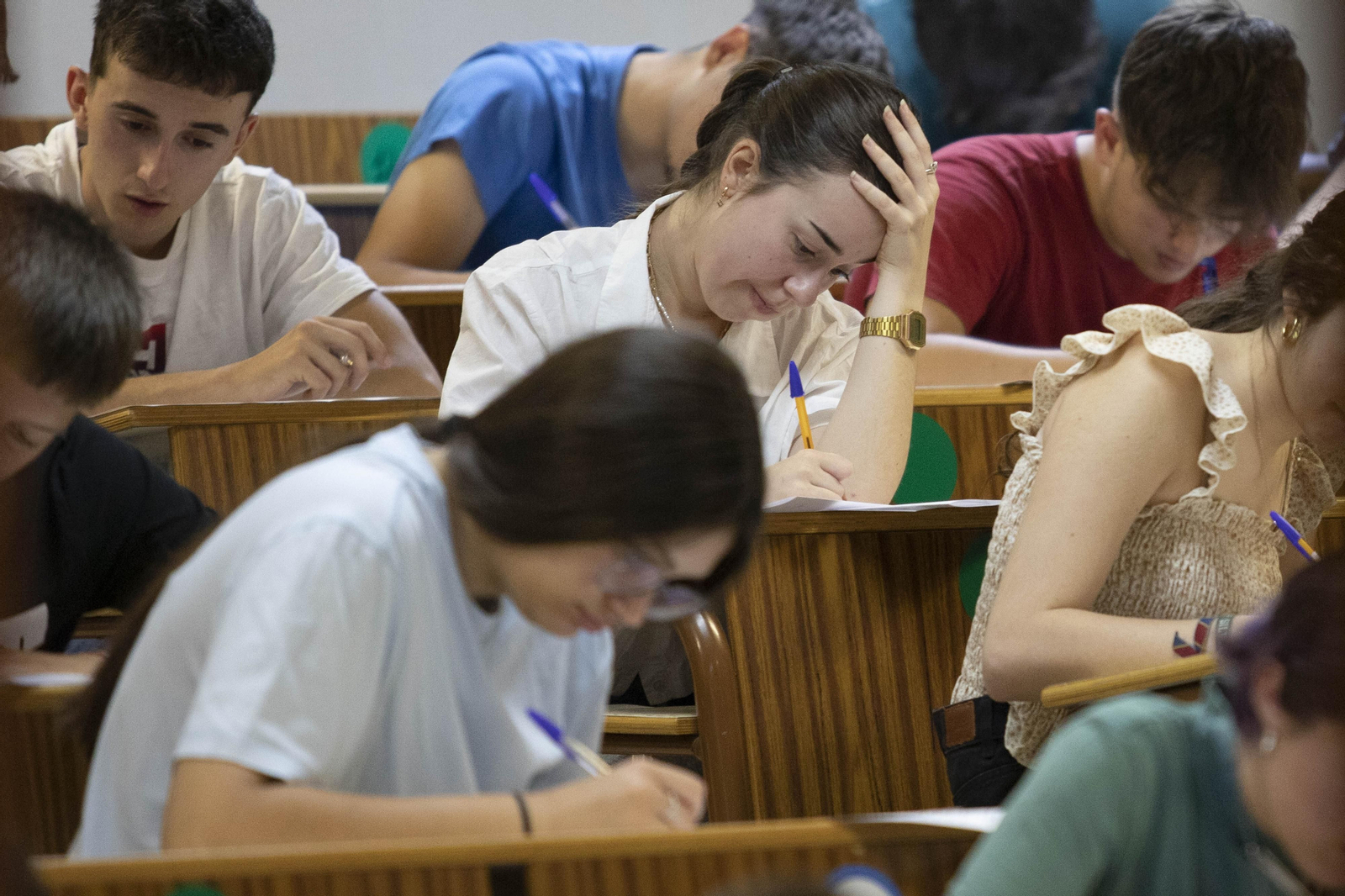 Alumnos durante un examen de Selectividad.