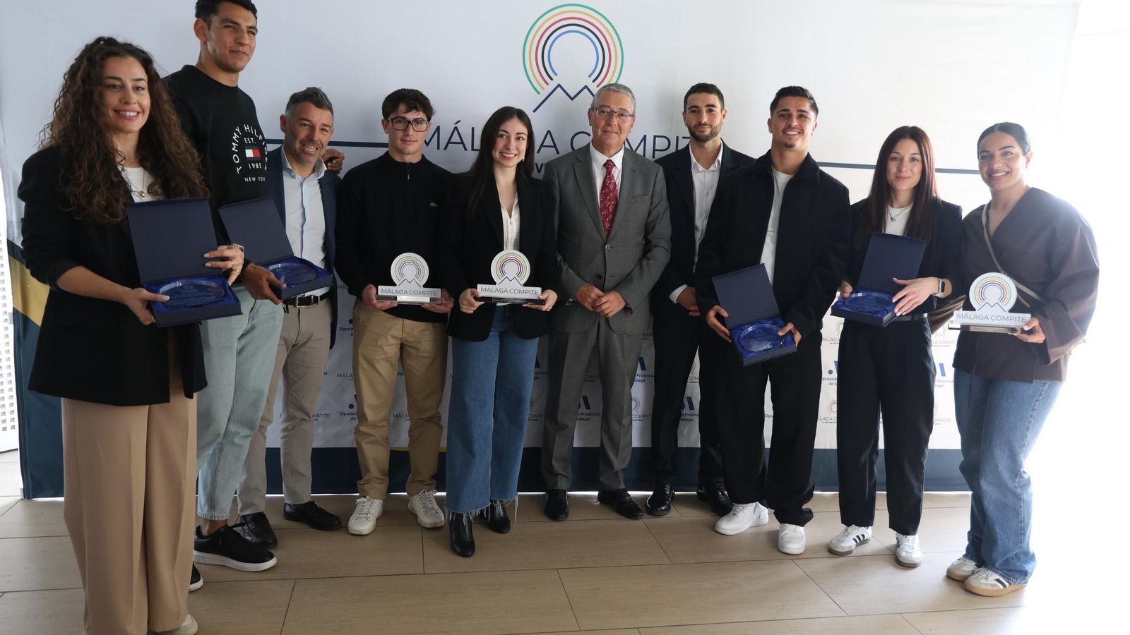 La Diputación homenajea a los malagueños olímpicos en París y premia a diferentes deportistas