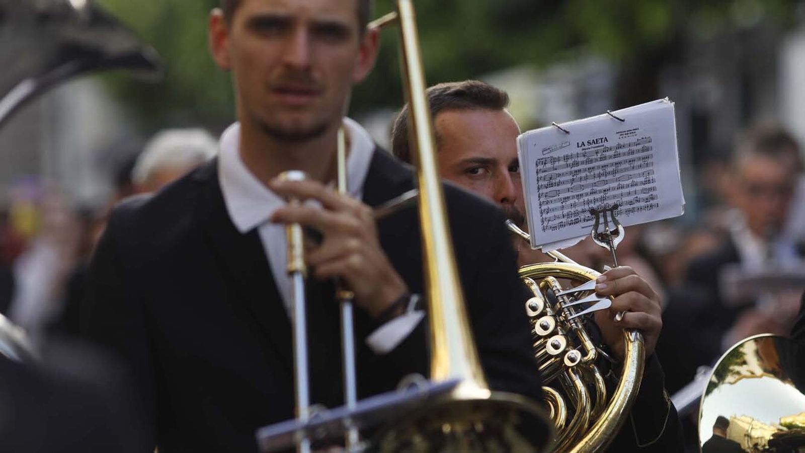 Las imágenes del Viernes Santo en Tarifa: El Santo Entierro