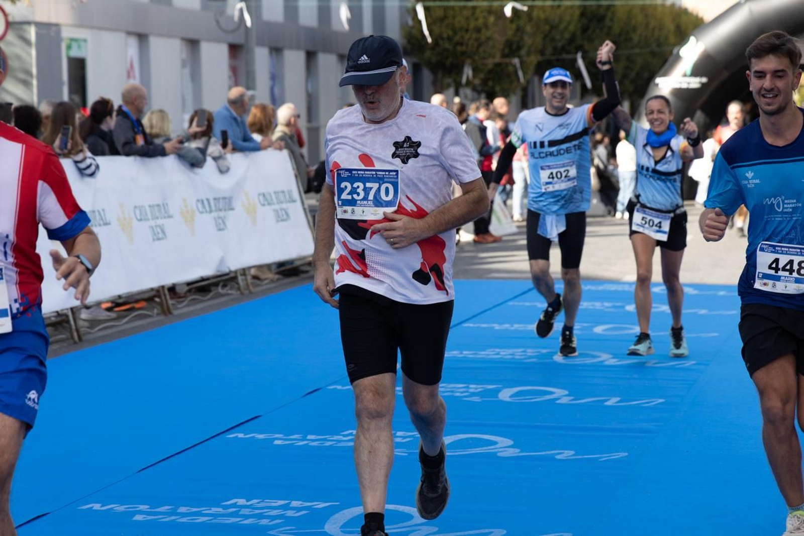 En imágenes: multitudinaria e histórica XXIX Media Maratón 'Ciudad de Jaén' y 10k en memoria de Paco Manzaneda