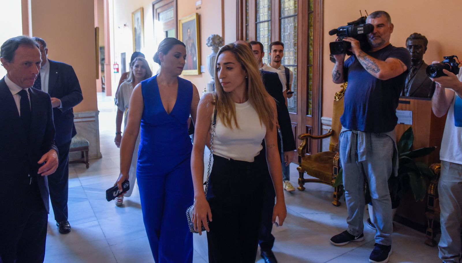 El alcalde recibe a Olga Carmona