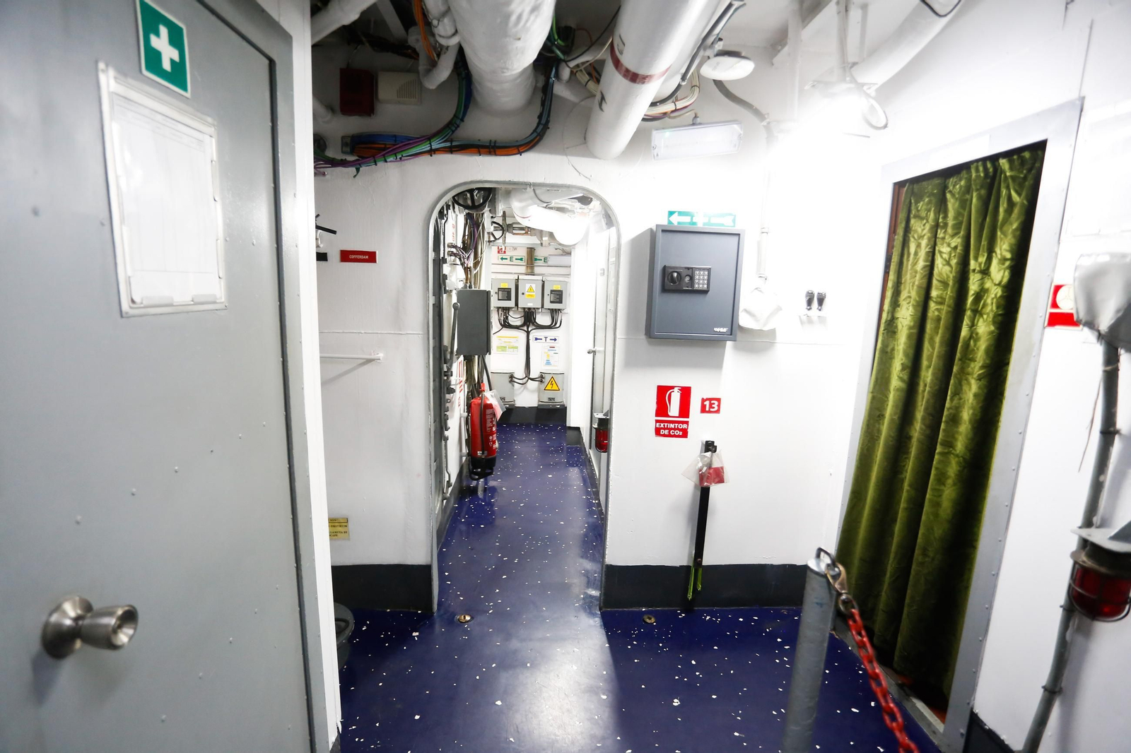 Fotos de la jornada de puertas abiertas del patrullero 'Vigía' en el Puerto de Algeciras