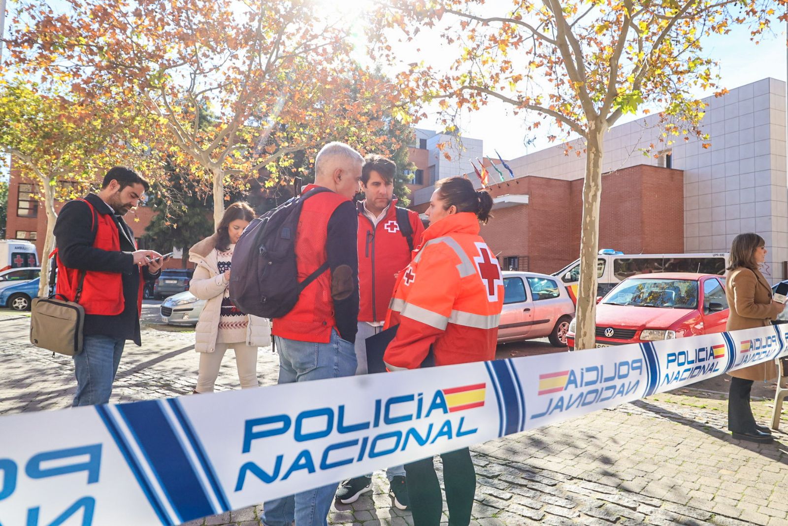 Fotografías de la atención a las familias de las víctimas en el Centro Cívico Poniente Sur de Córdoba