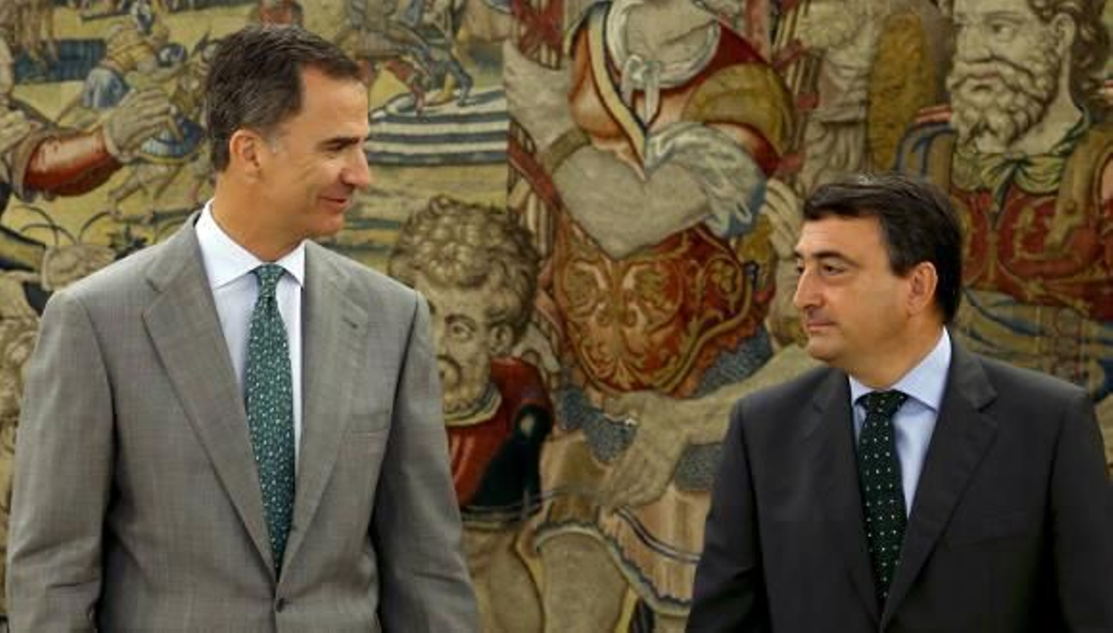 Las consultas del Rey alejan el escenario de una investidura rápida