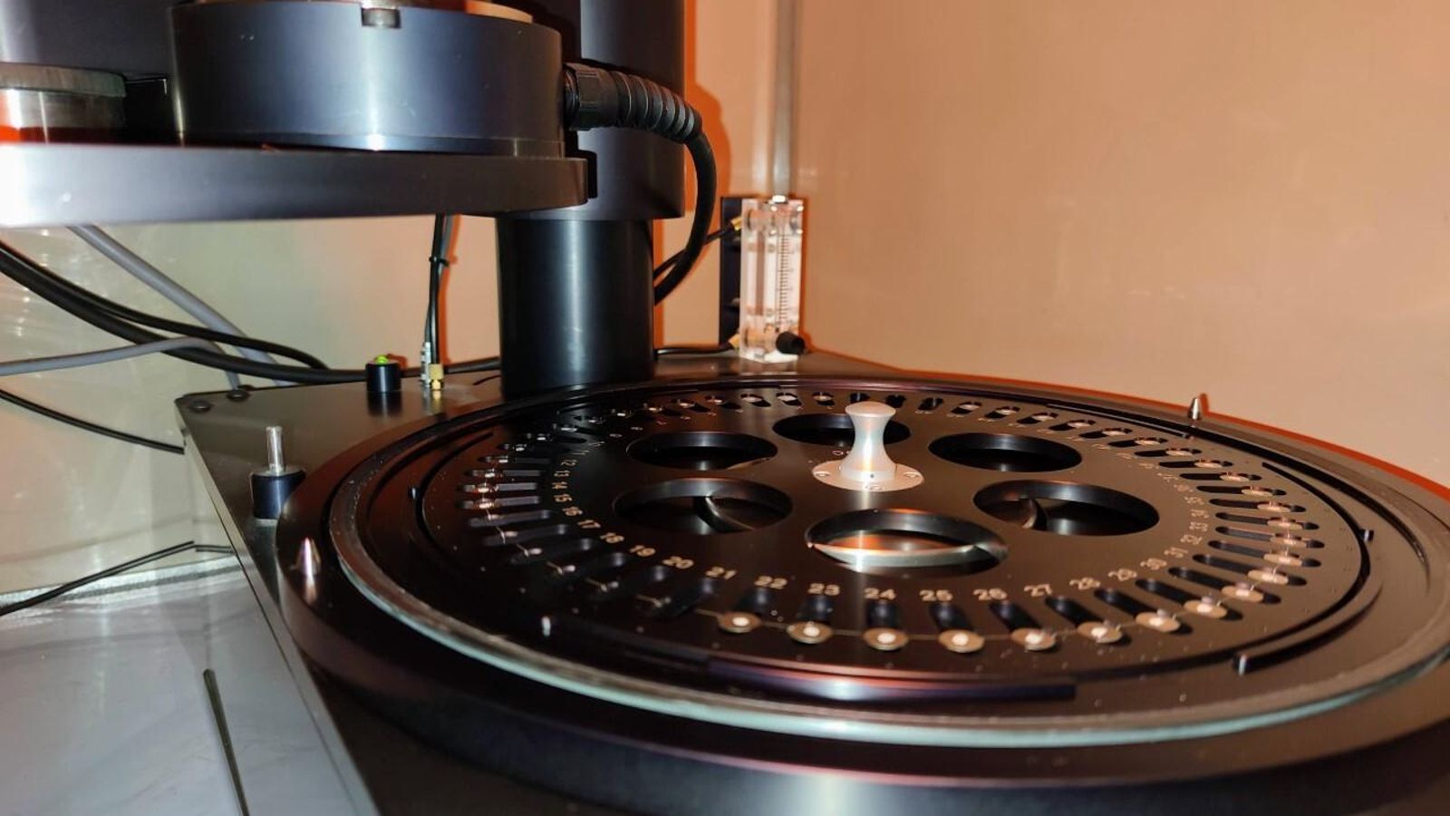 Medidor de luminiscencia.