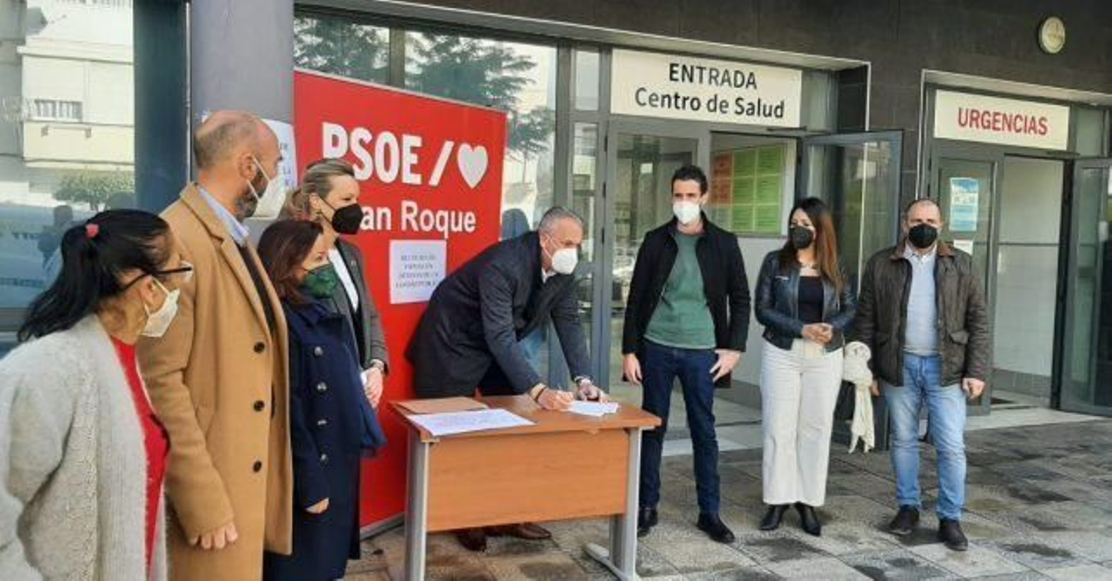 Recogida de firmas del PSOE en San Roque.