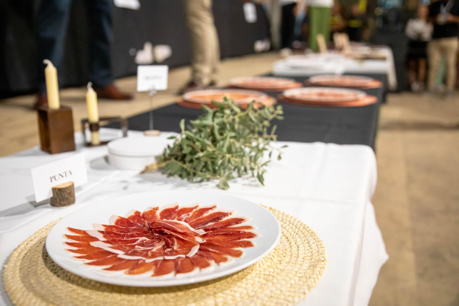 Concurso de cortadores de jamón en Serón, en imágenes