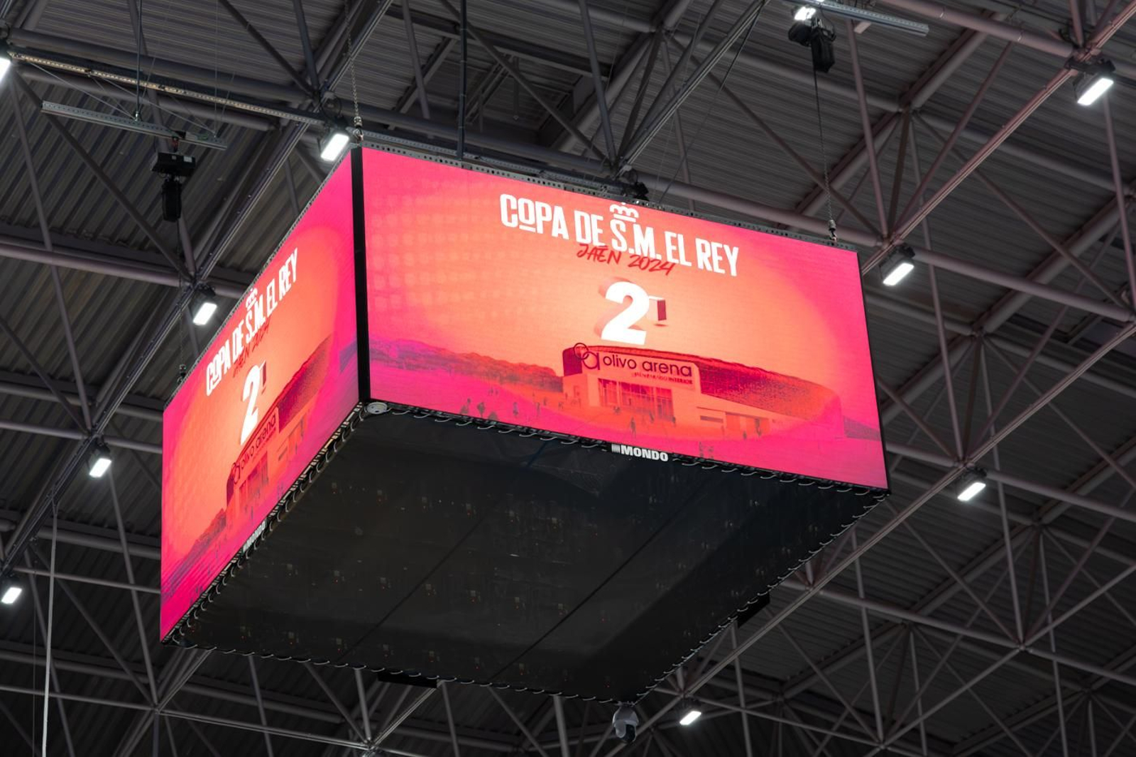 Las aficiones de la Copa del Rey de balonmano de Jaén, en imágenes