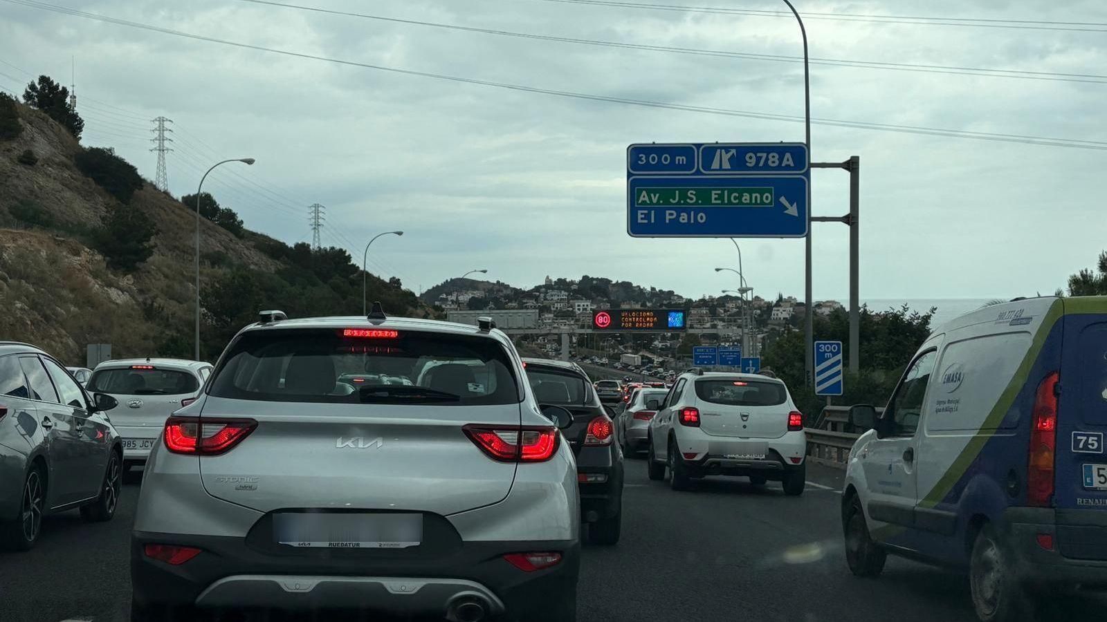 Retenciones en la A7 dirección Rincón de la Victoria