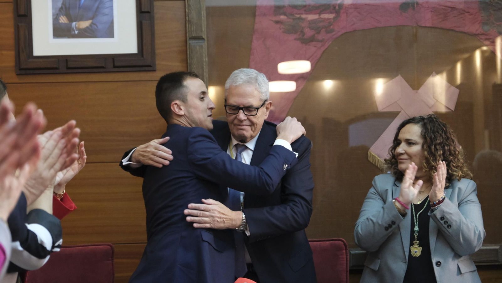 Imágenes de la investidura del nuevo Alcalde de Vera, Alfonso García Ramos