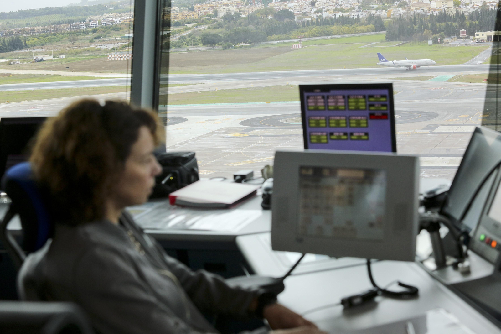 Fotos de la torre de control del Aeropuerto de Málaga