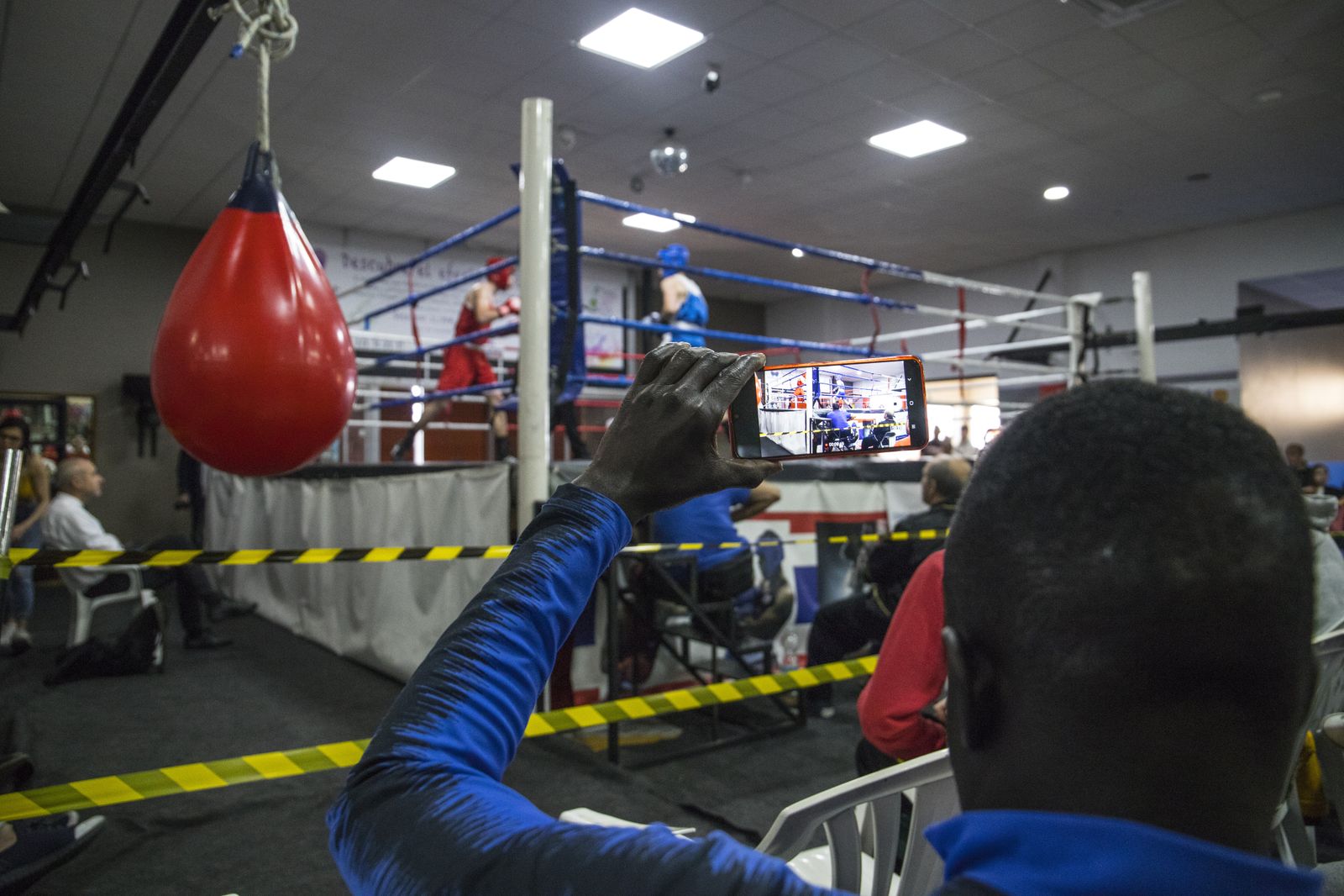 La cantera del boxeo granadino se luce en Armilla