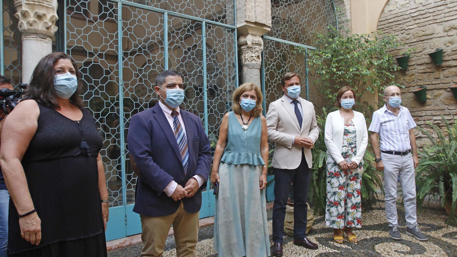 Representantes institucionales de la Junta, en la Delegación del Gobierno.