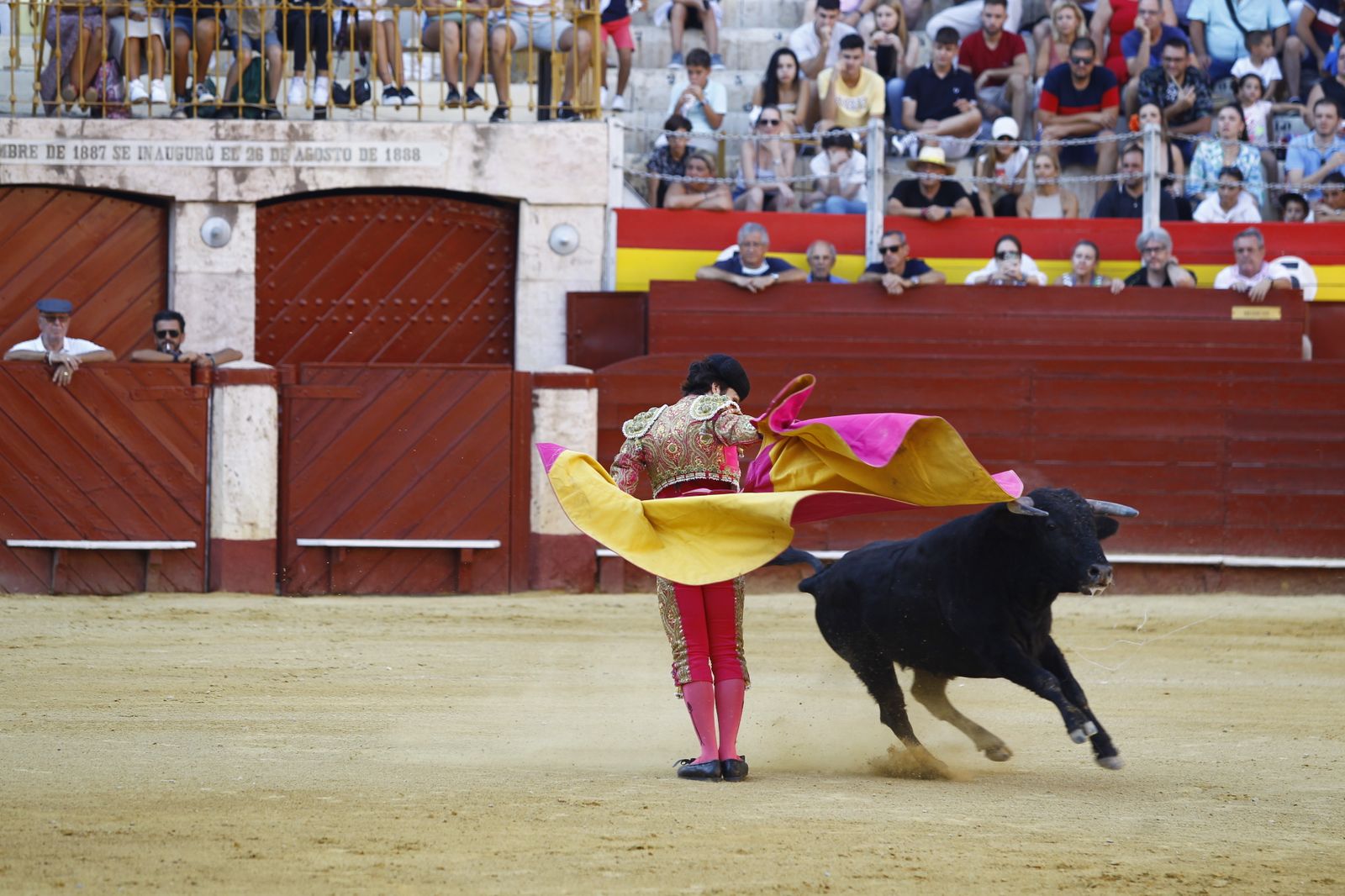 Imágenes de la novillada organizada por la Escuela Taurina de Almería