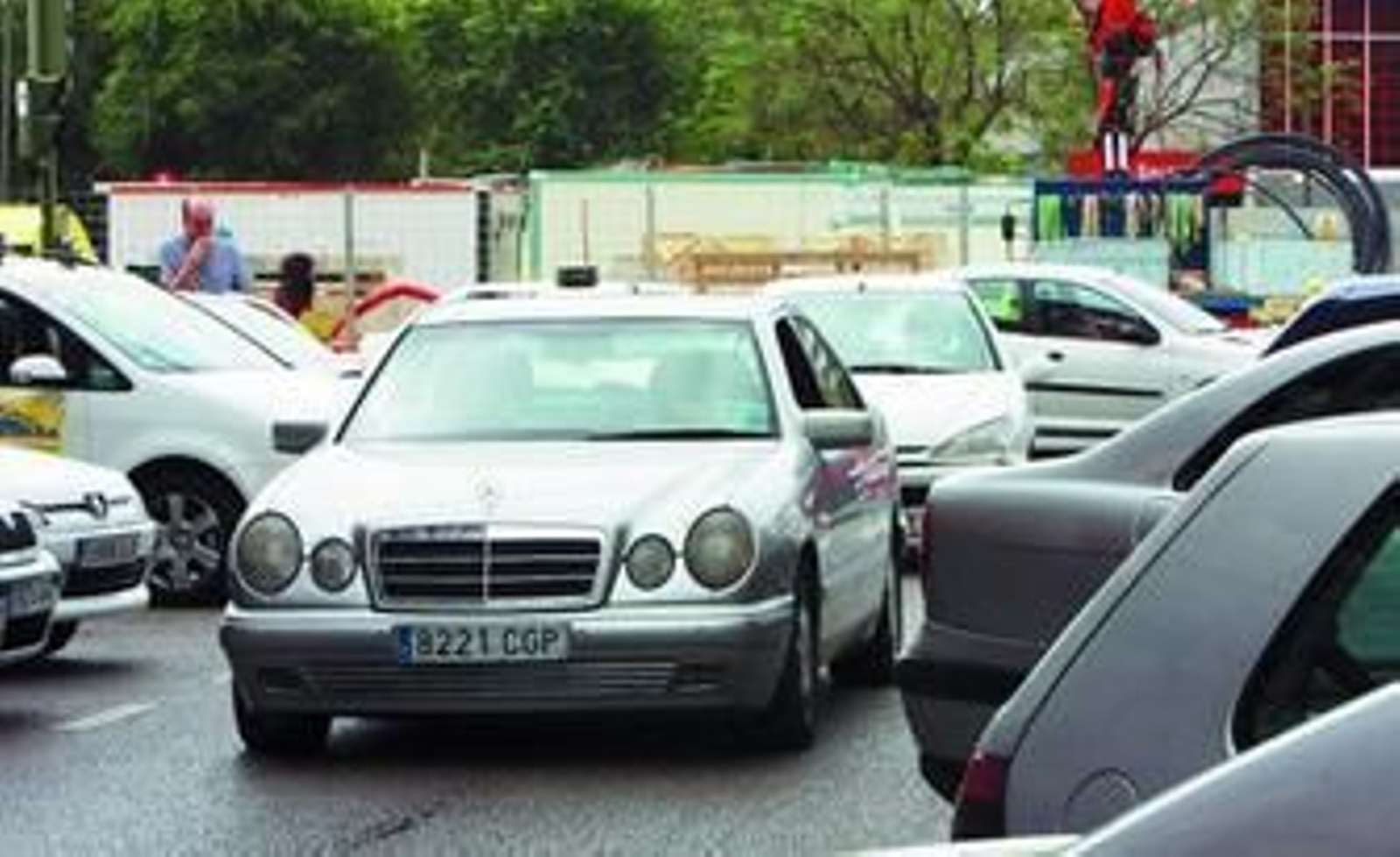 El automóvil, indispensable a pesar de todo para el usuario